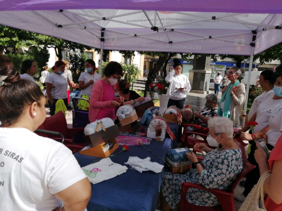 Encuentro de artesanía local en Montequinto