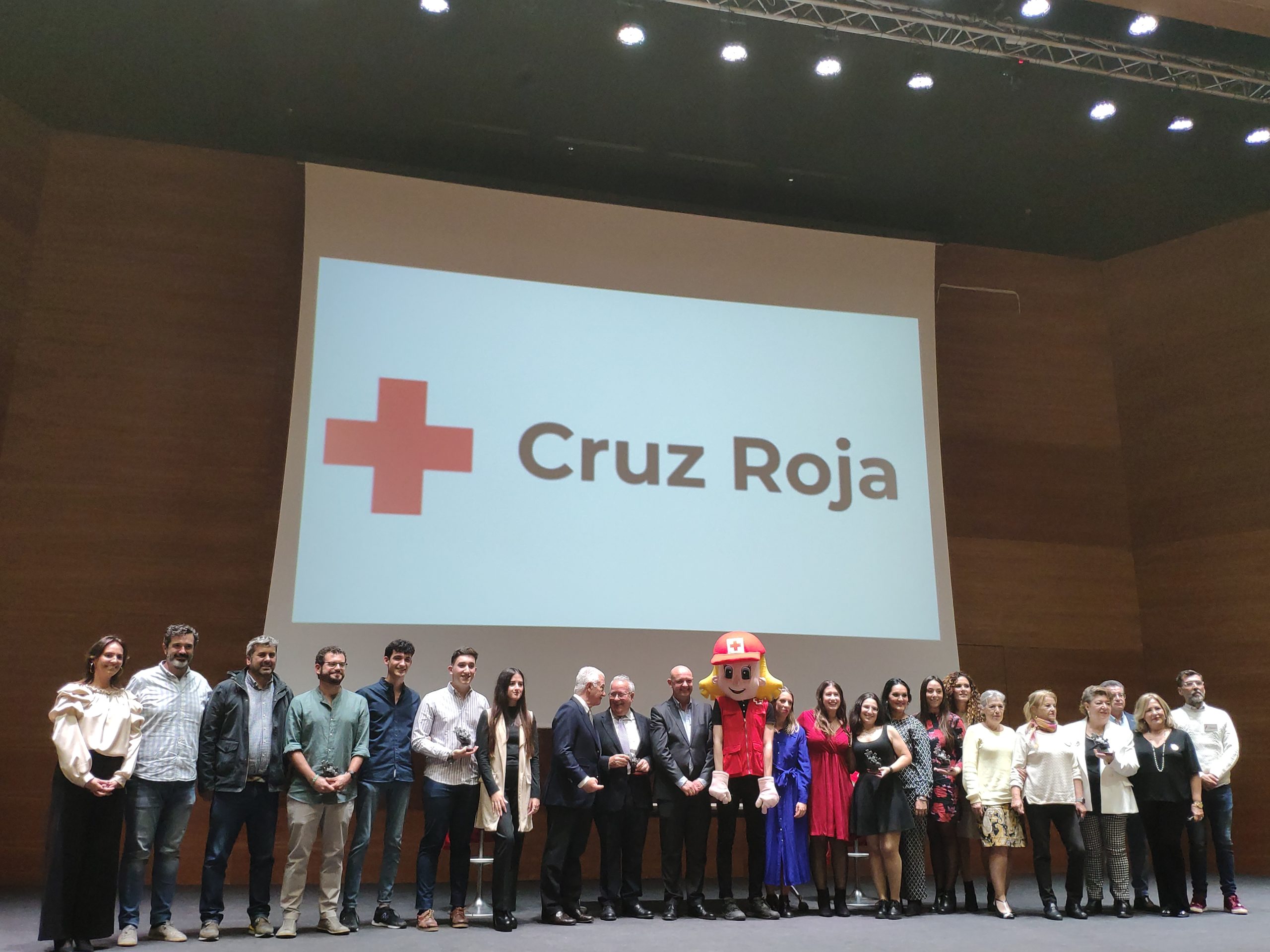 La solidaridad nazarena, combustible necesario para la labor de Cruz Roja