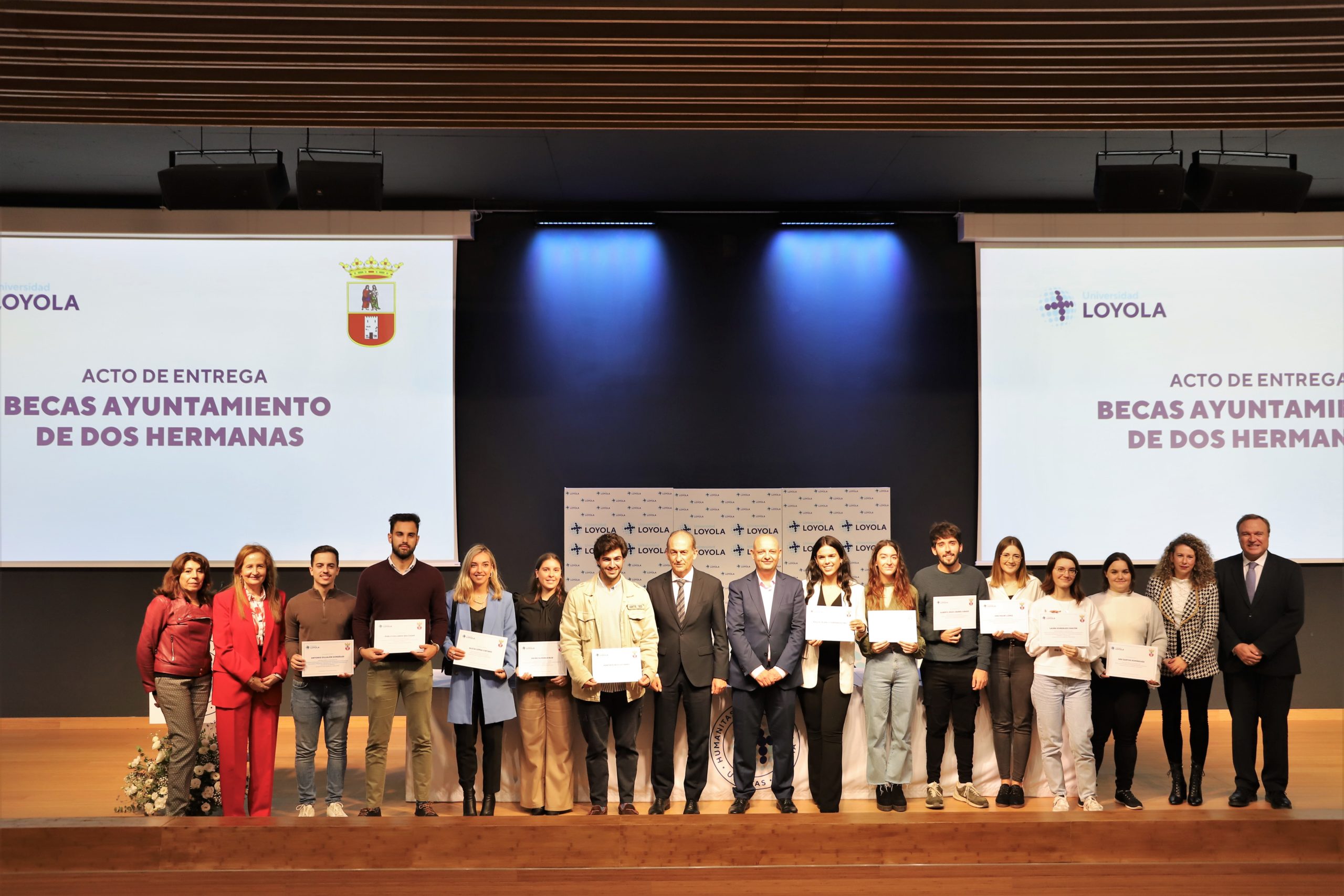 16 jóvenes becados por el Ayuntamiento para estudiar en Loyola