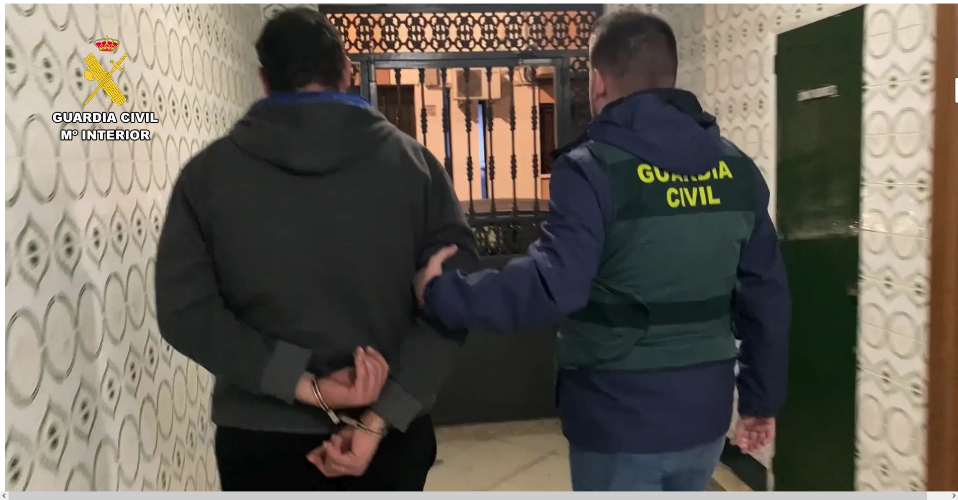 Un pedófilo es detenido por tener y distribuir pornografía infantil