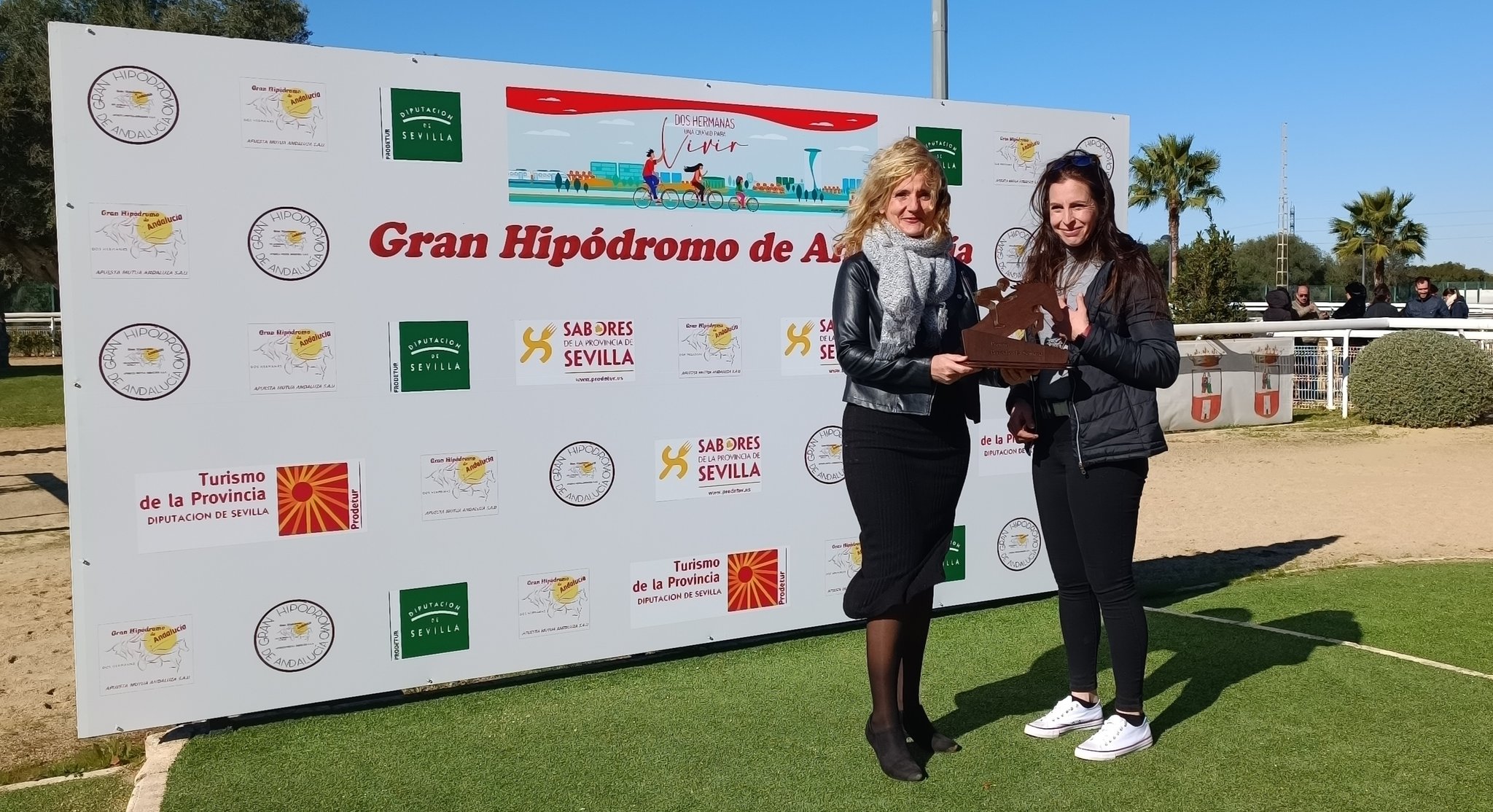 Tres victorias para el entrenador argentino Óscar Anaya