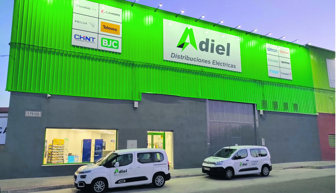 Adiel Distribuciones Eléctricas llega a Dos Hermanas