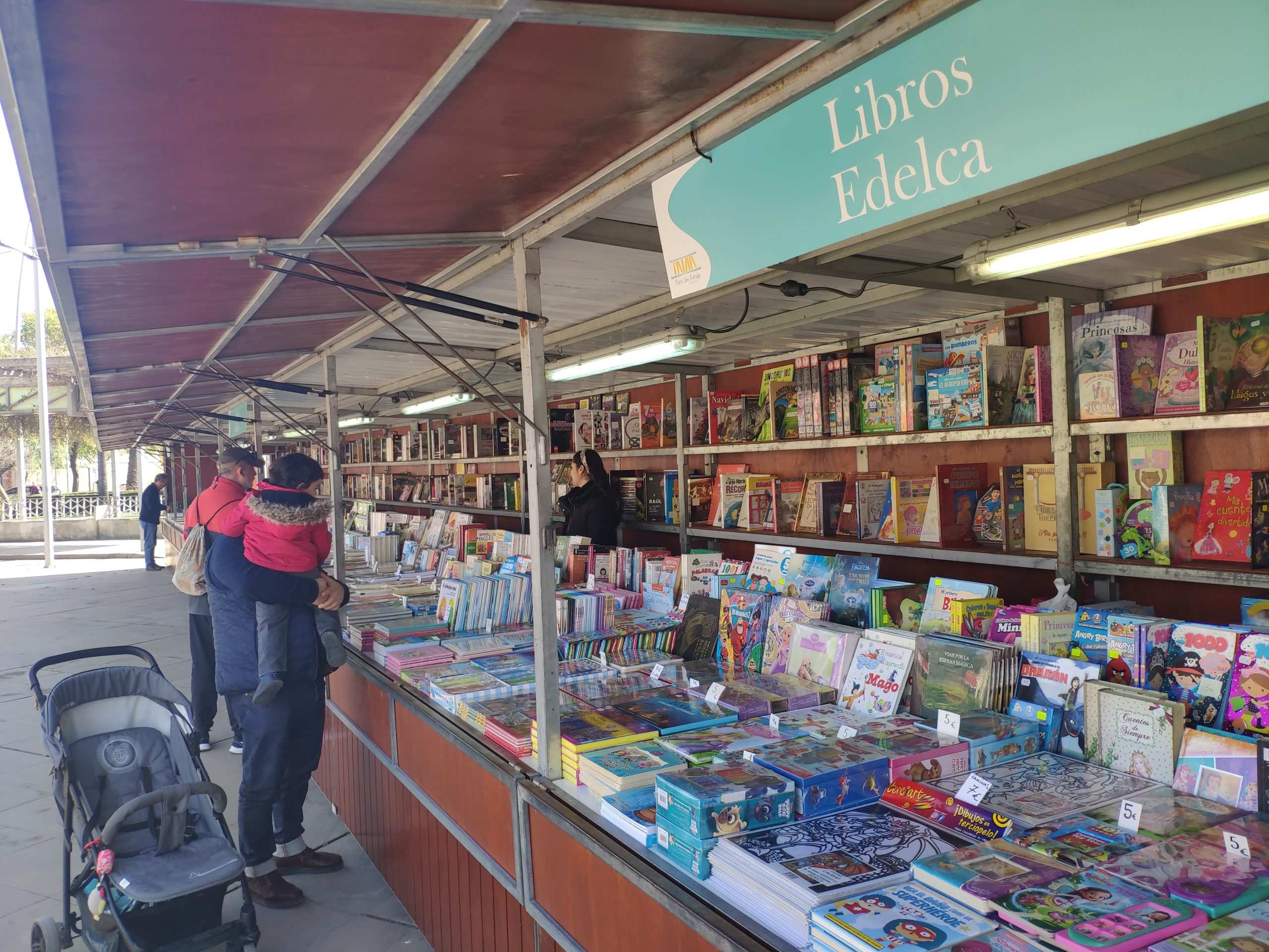 El domingo se clausura la Feria del Libro en la Plaza del Arenal
