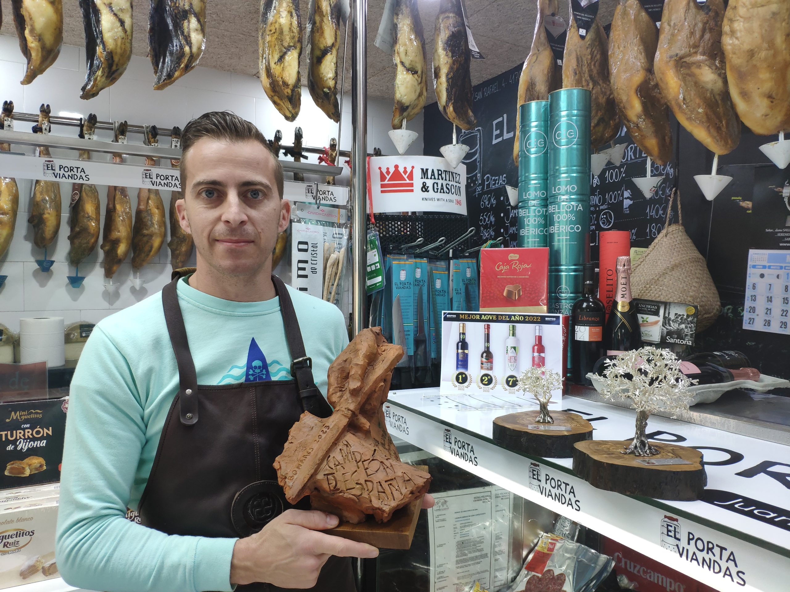 Juan Carlos Garrido Gallardo, cortador profesional de jamón