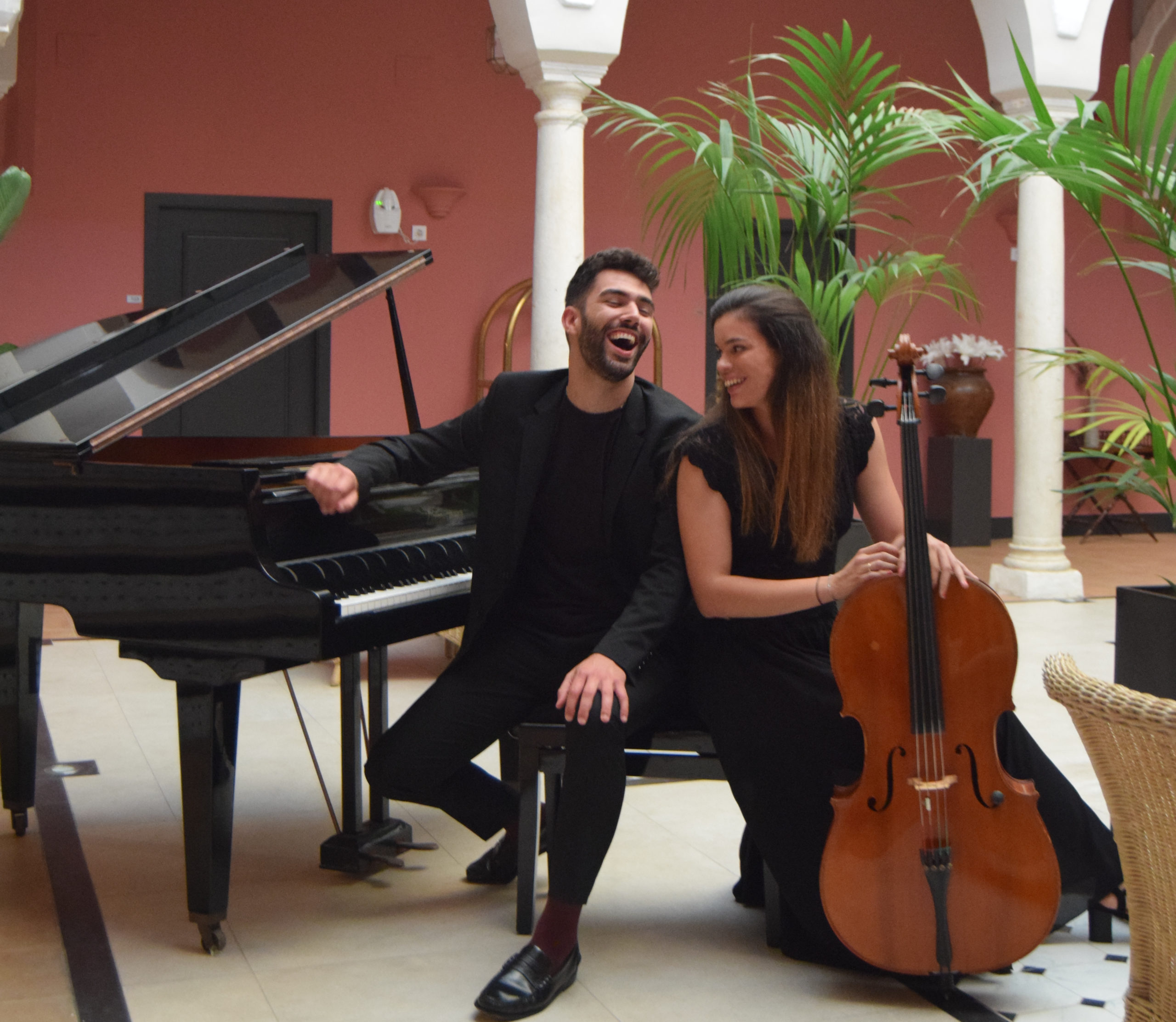 La violonchelista Rosa G. Varela actuará en Teatro de la Maestranza