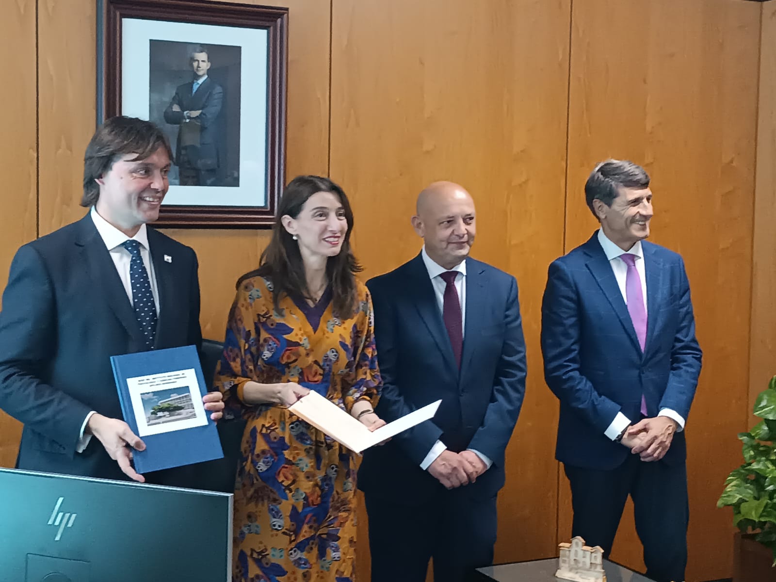 La ministra de Justicia visita la ciudad de Dos Hermanas