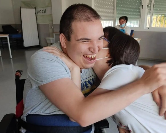 Nuevo autobús adaptado para las personas con parálisis cerebral