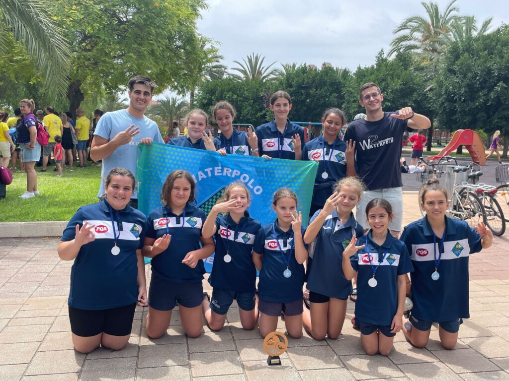 Podio de honor para las alevines en el Campeonato de España