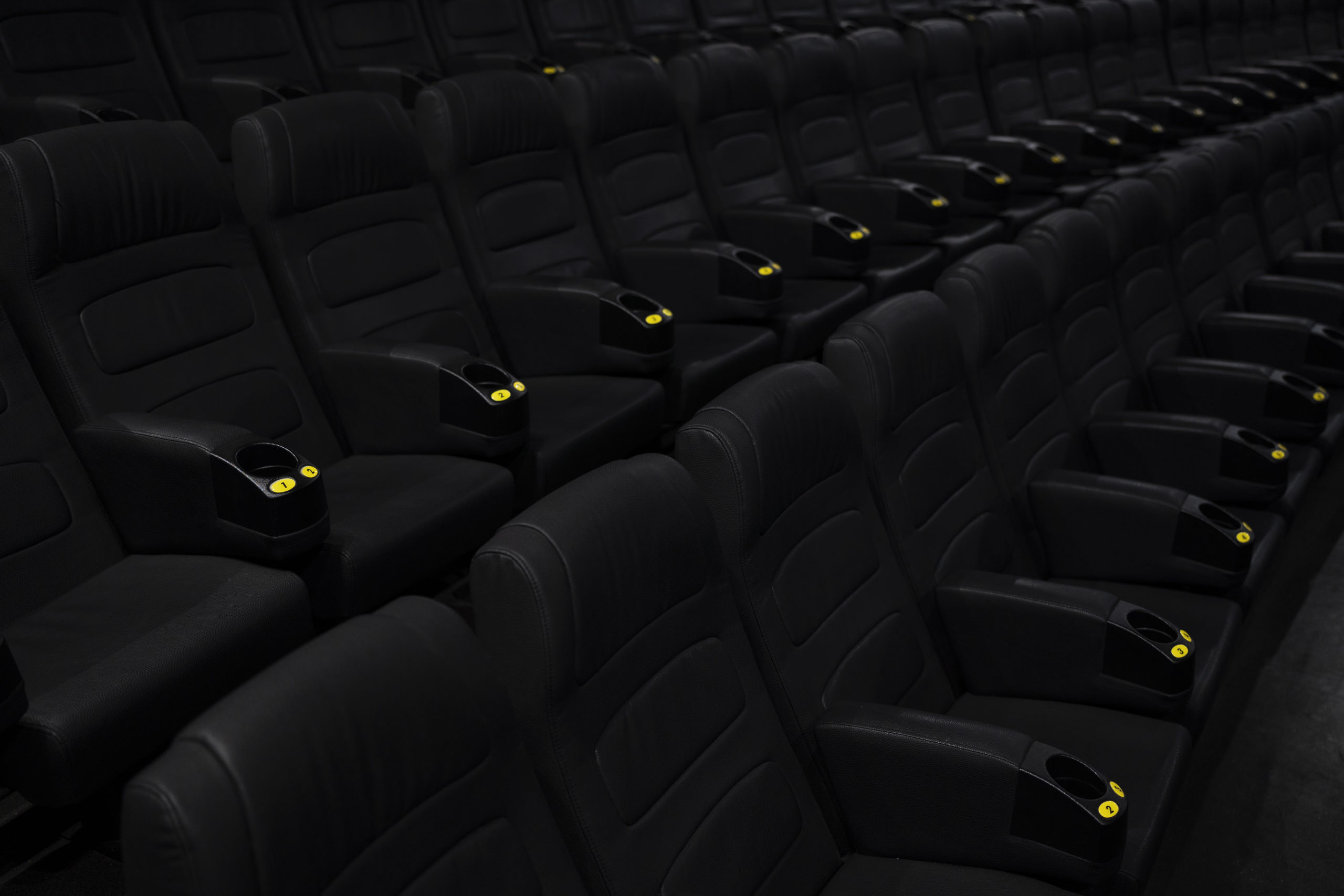 Precio reducido de 2 euros para que los mayores puedan ir al cine
