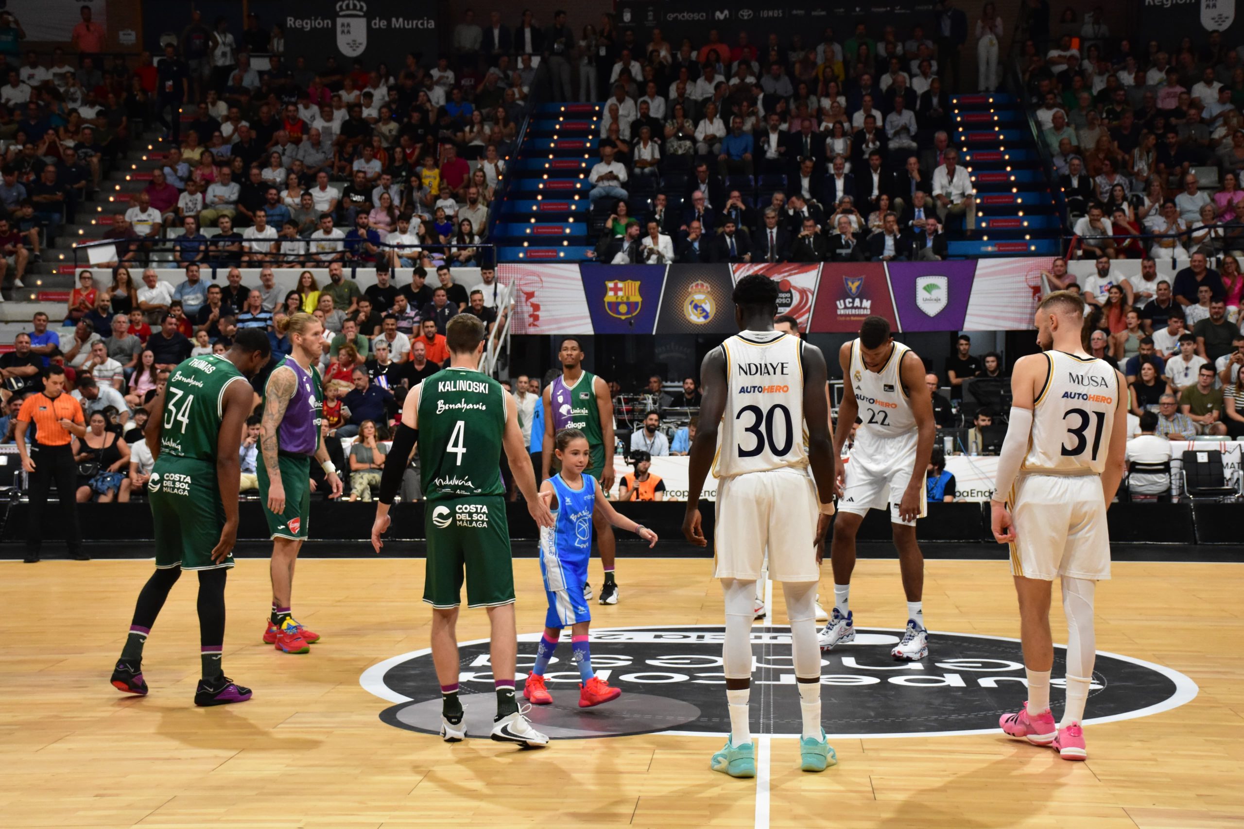 La Niña Balón de la Supercopa de baloncesto fue una nazarena