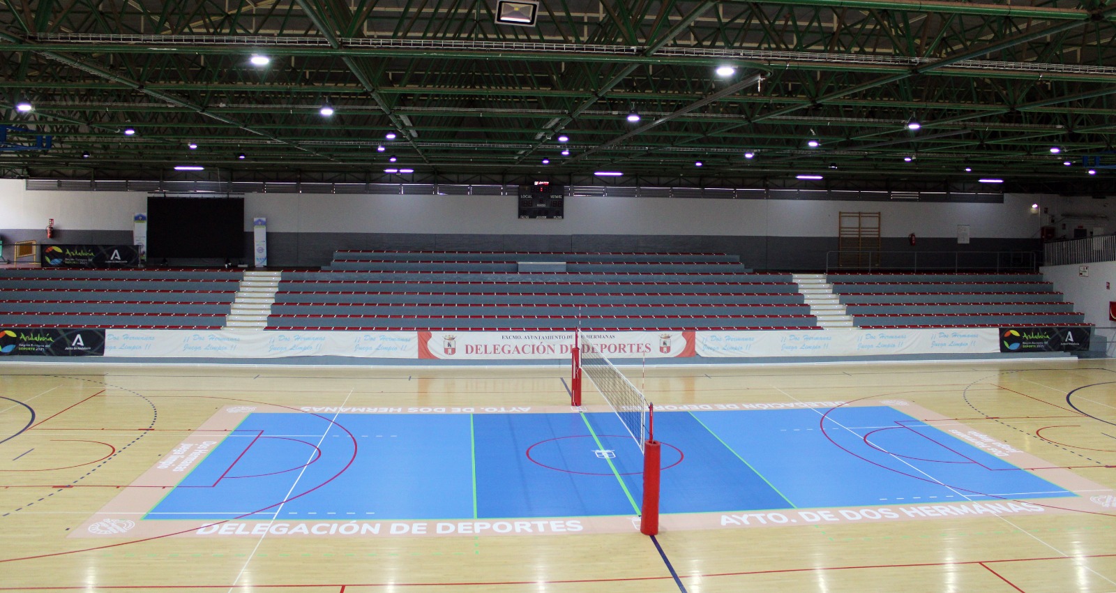 Nuevo diseño de la pista de voleibol de Los Montecillos