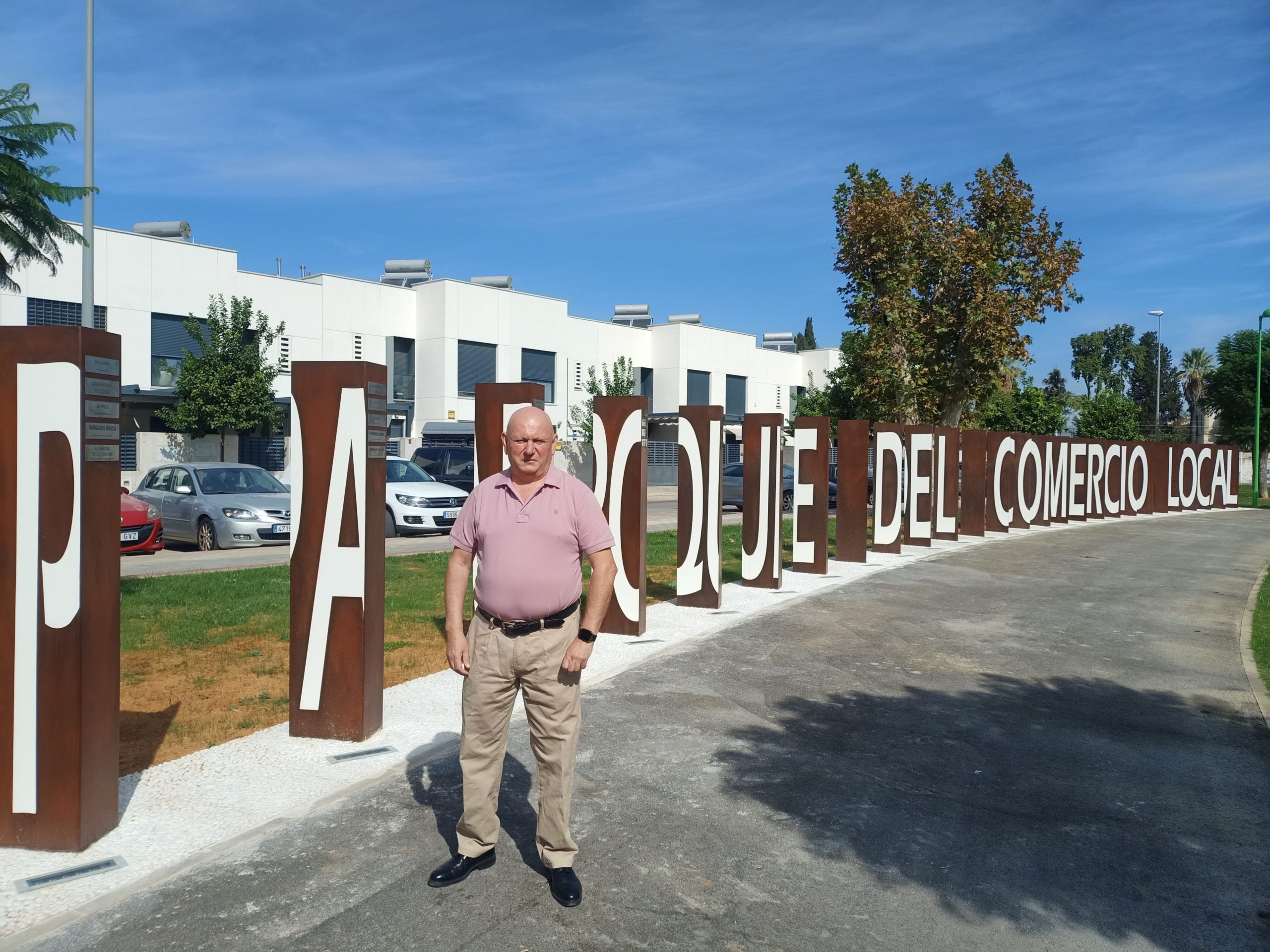 El Parque del Comercio Local sigue ampliando su homenaje