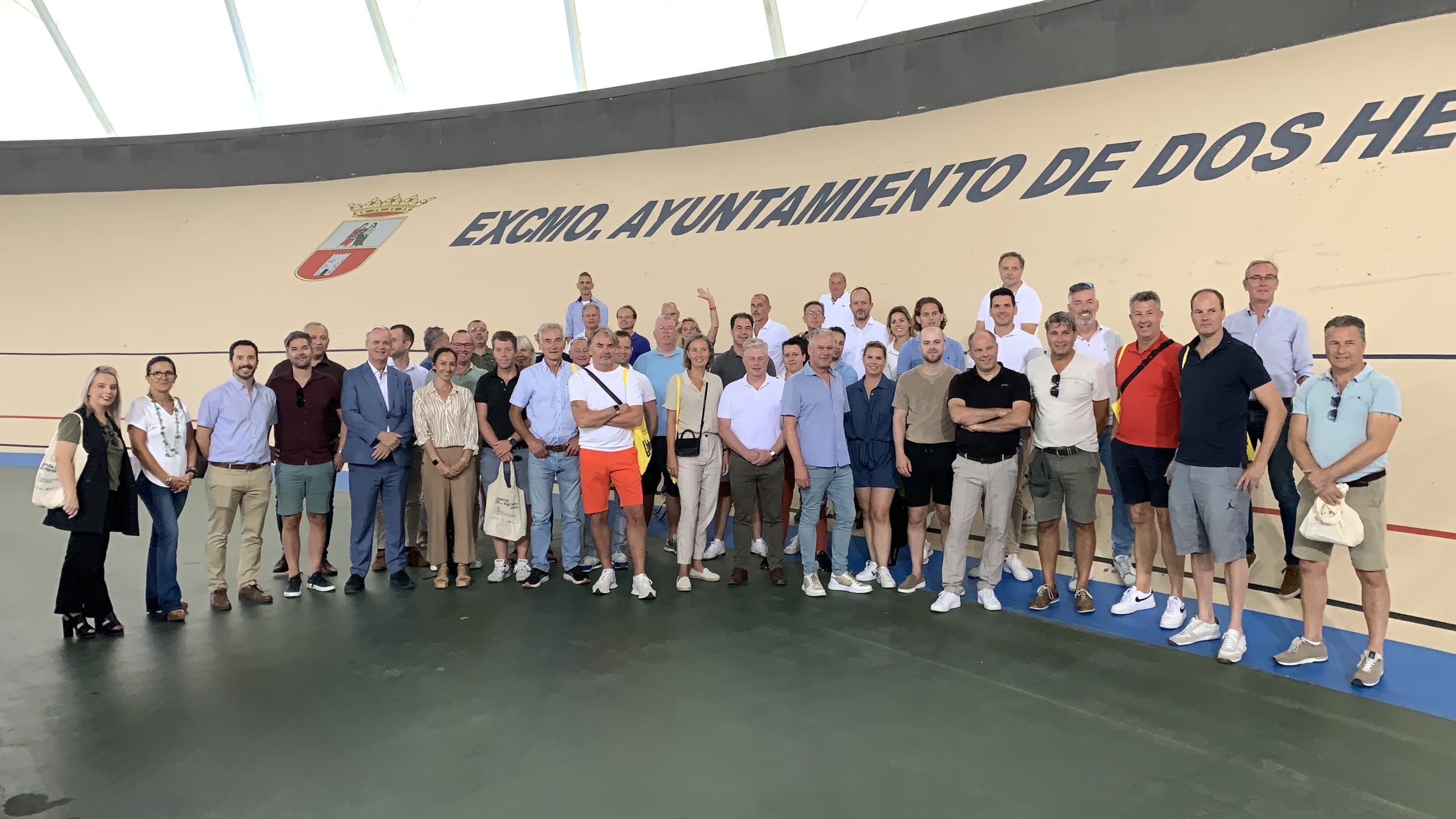 Una delegación holandesa se interesa por la gestión deportiva