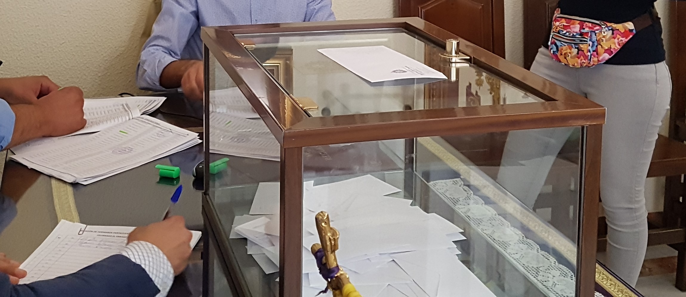Dobles candidaturas para presidir Amargura y Oración