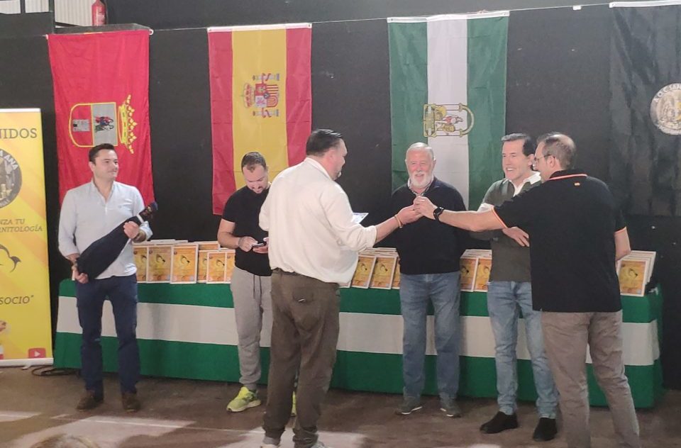 200 premios para cerrar el concurso ornitológico de A.O.C. Santa Ana