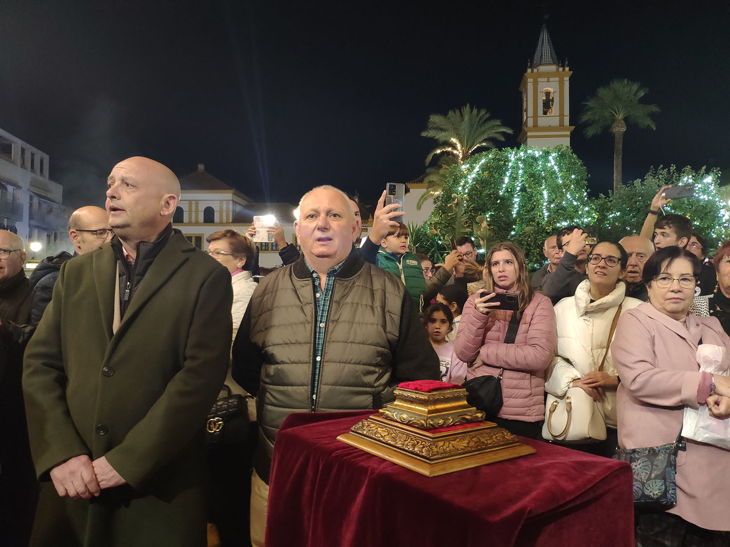 Nuevo arco de entrada a la Navidad en Dos Hermanas