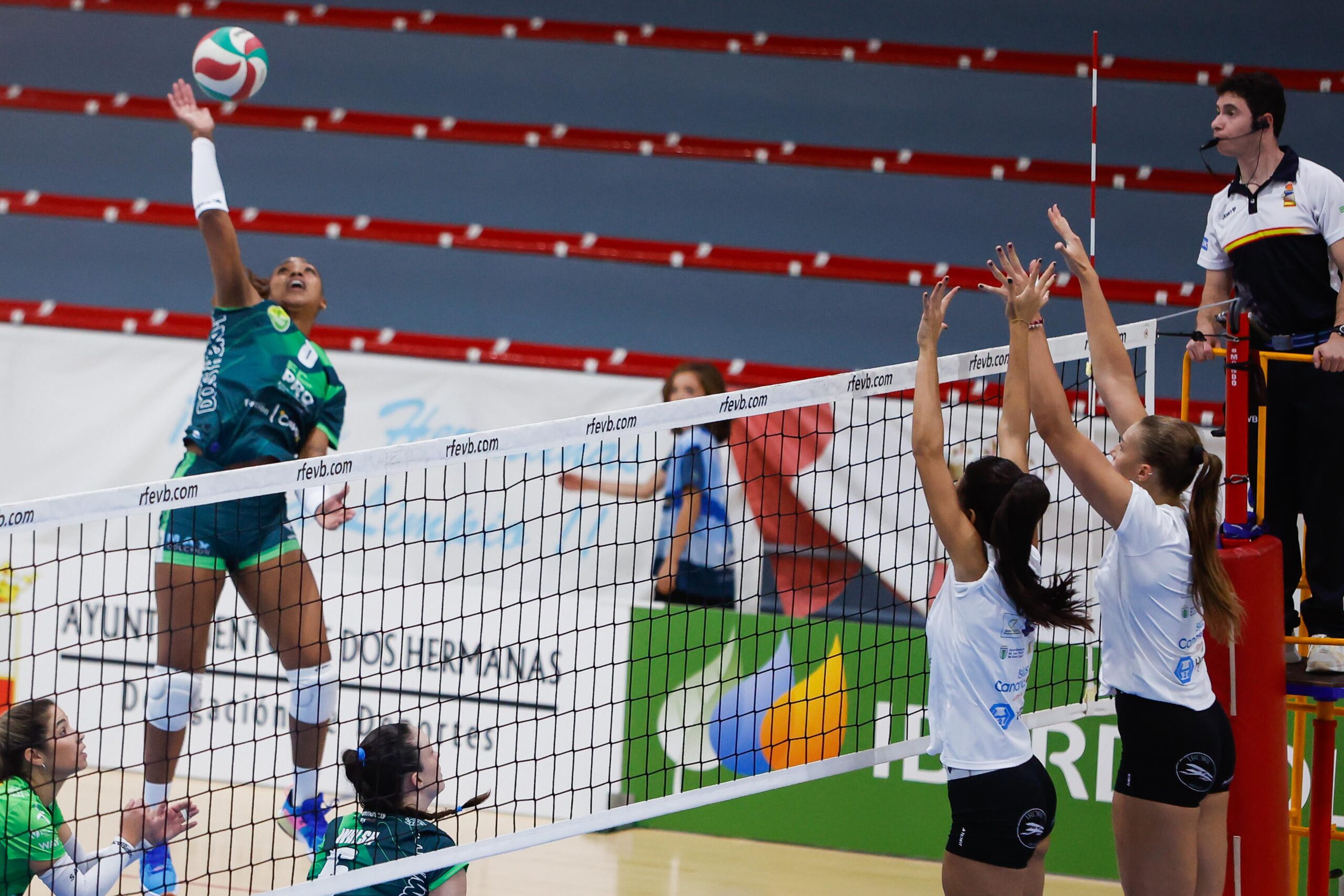 El FP Pro Voley Cajasol cae frente a Heidelberg en el desempate