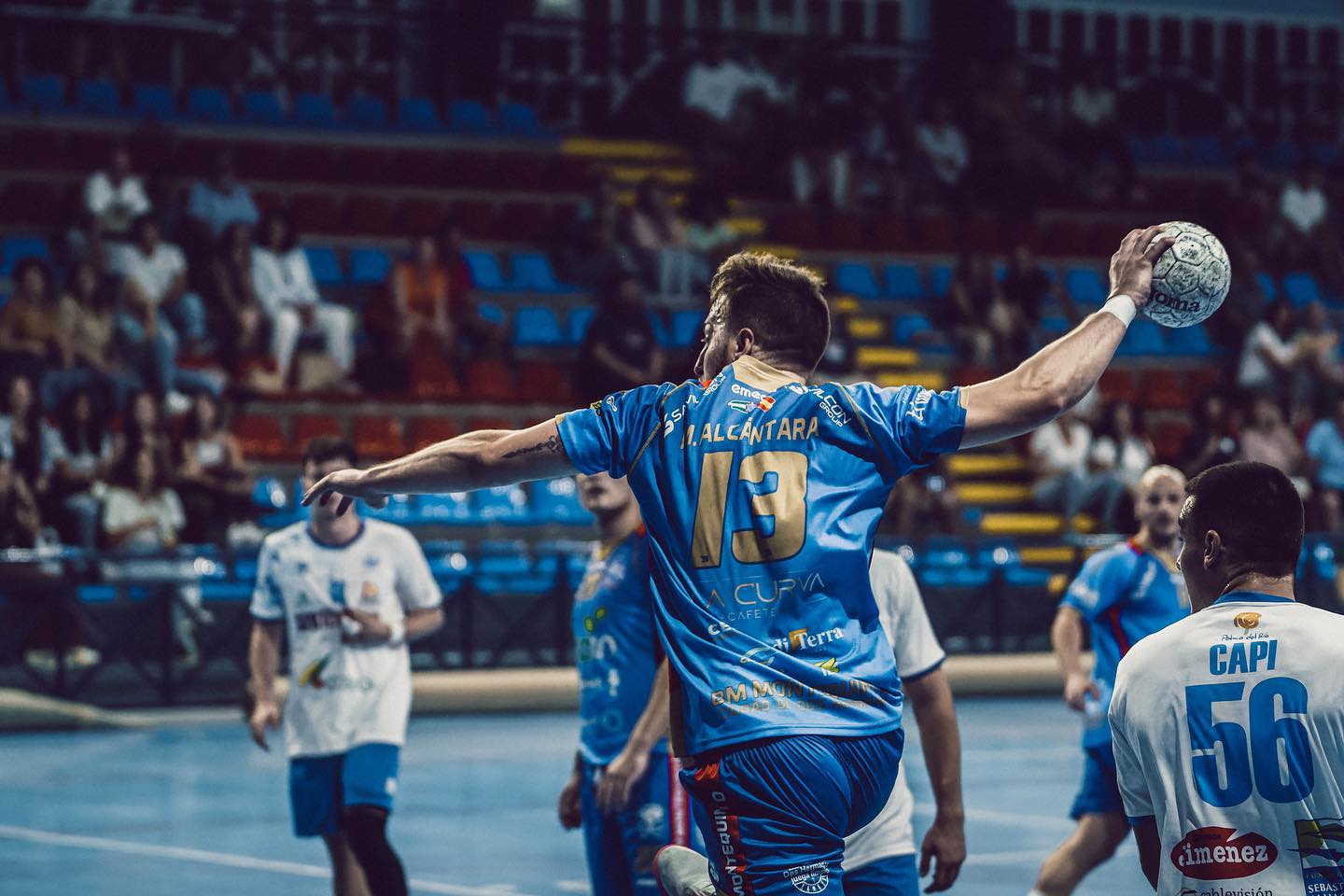 Fin de semana de balonmano dentro y fuera de Dos Hermanas