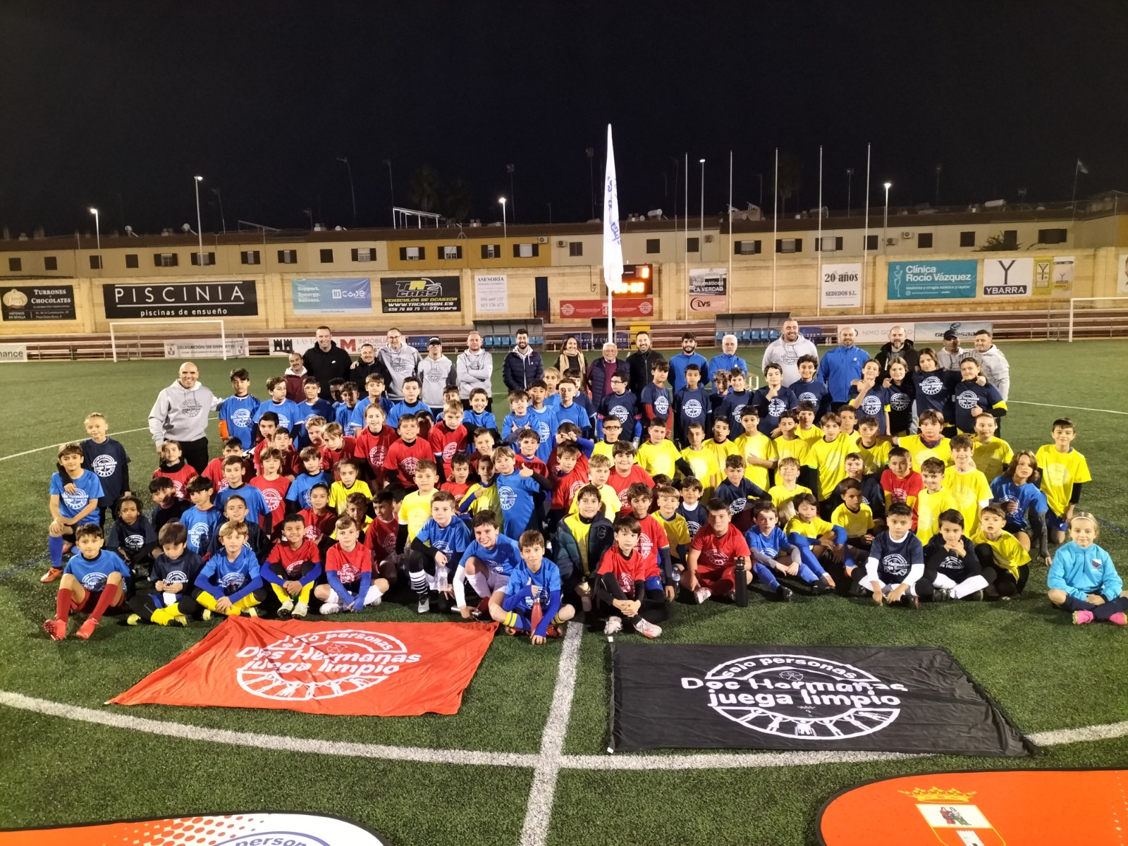 Unos 300 juguetes recaudados en la jornada Fútbol Solidario