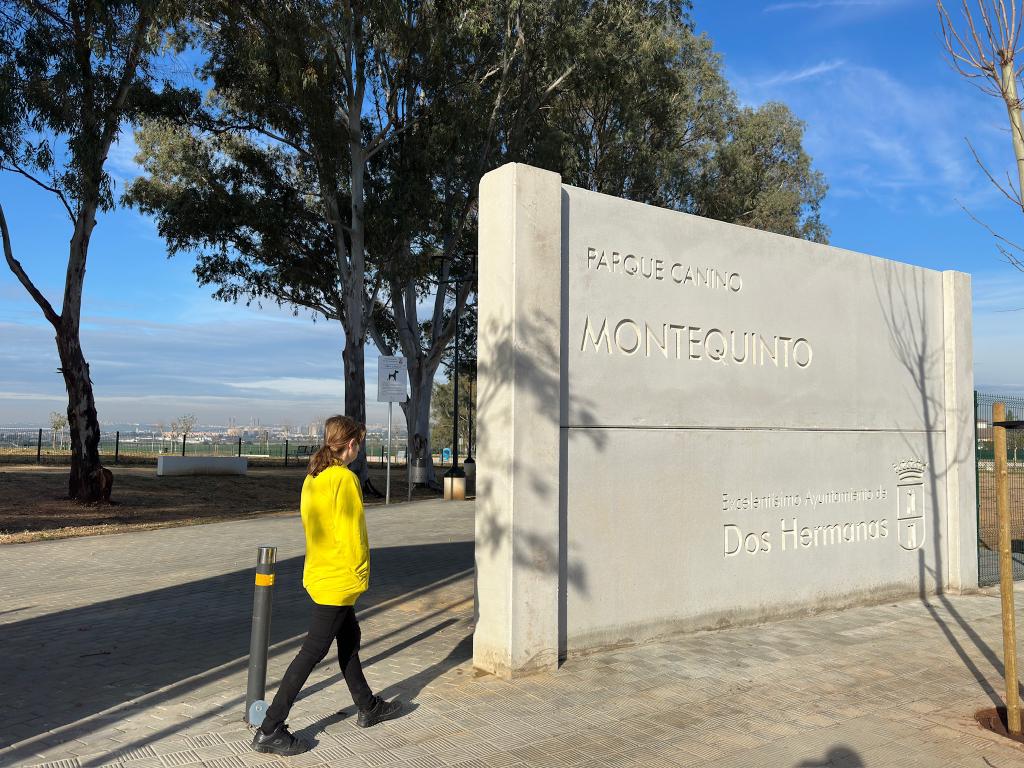 El Parque Canino de Montequinto abre sus puertas