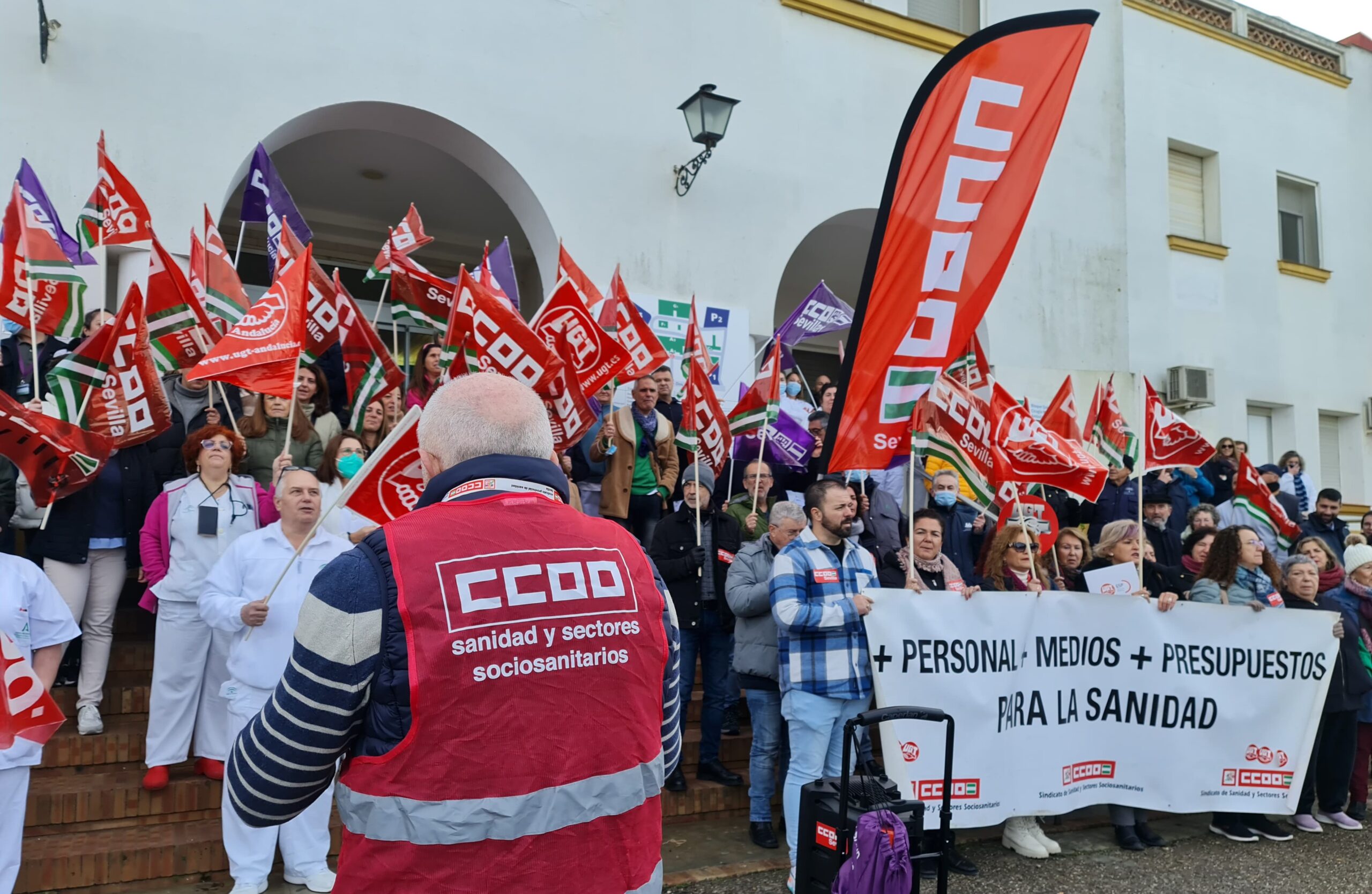 Personal suficiente para el servicio de medicina interna del Tomillar