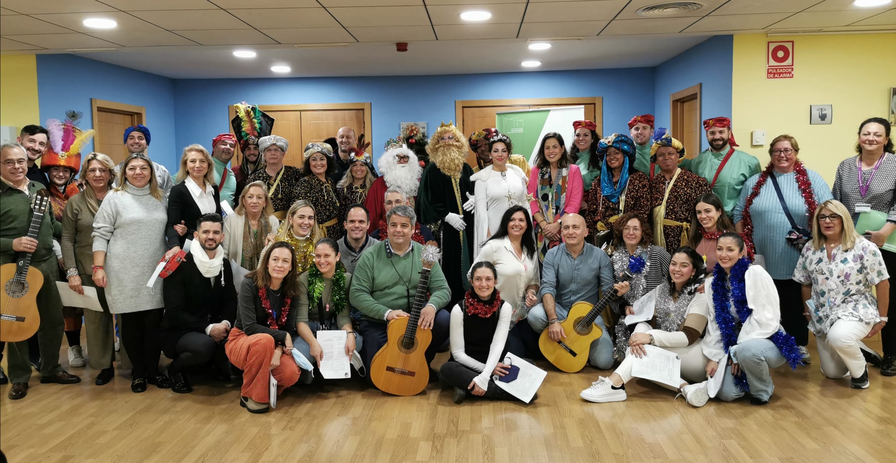 Los Hospitales de Valme y El Tomillar reciben a los Reyes Magos
