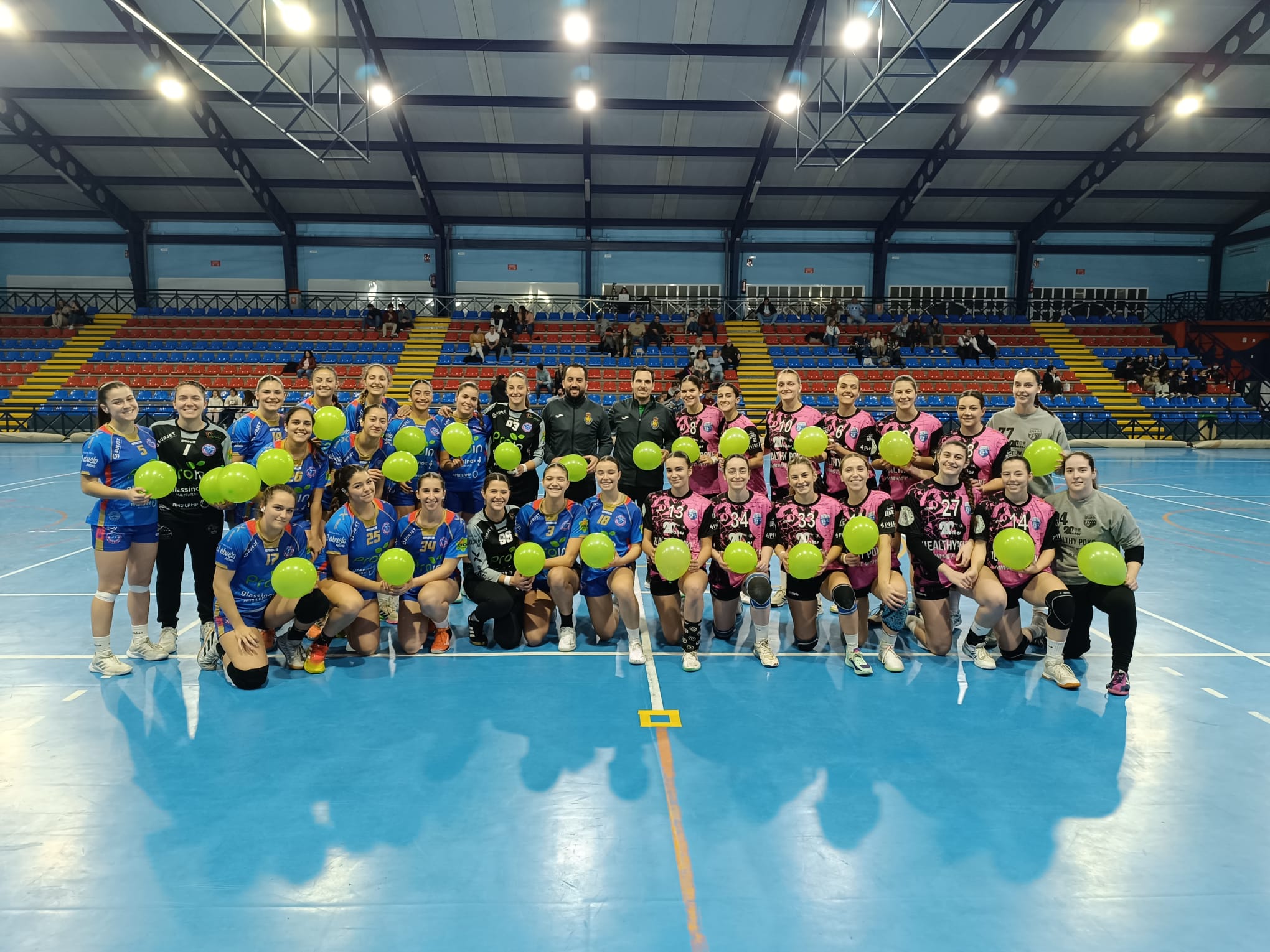 Victoria para las chicas y derrota para los chicos de balonmano