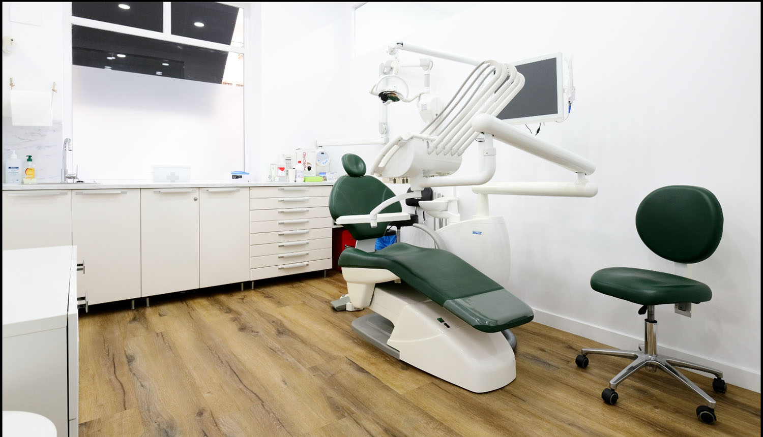 Balú cumple ocho años con la esencia de clínica dental familiar