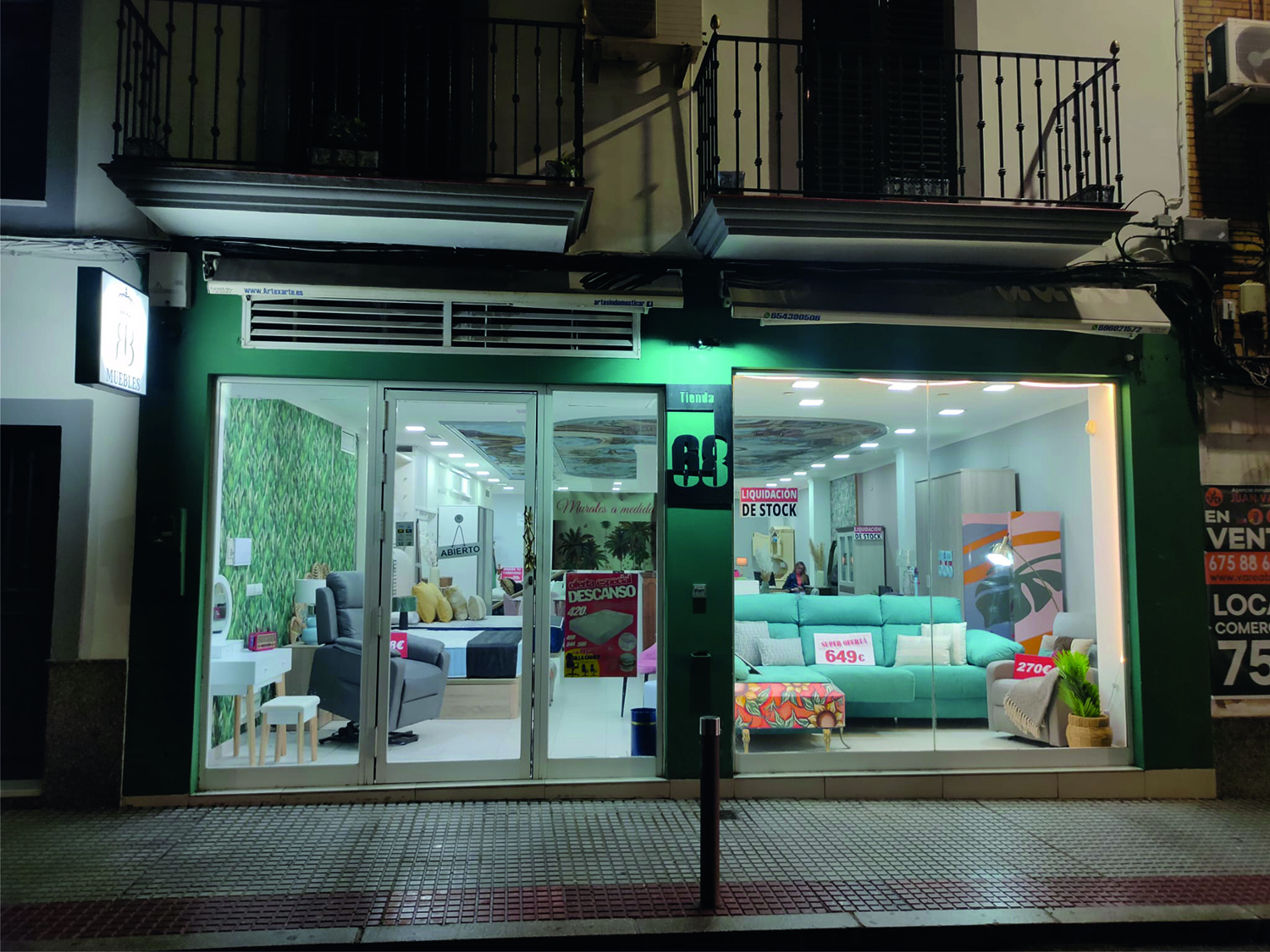 RB Muebles celebra su primer aniversario con novedades