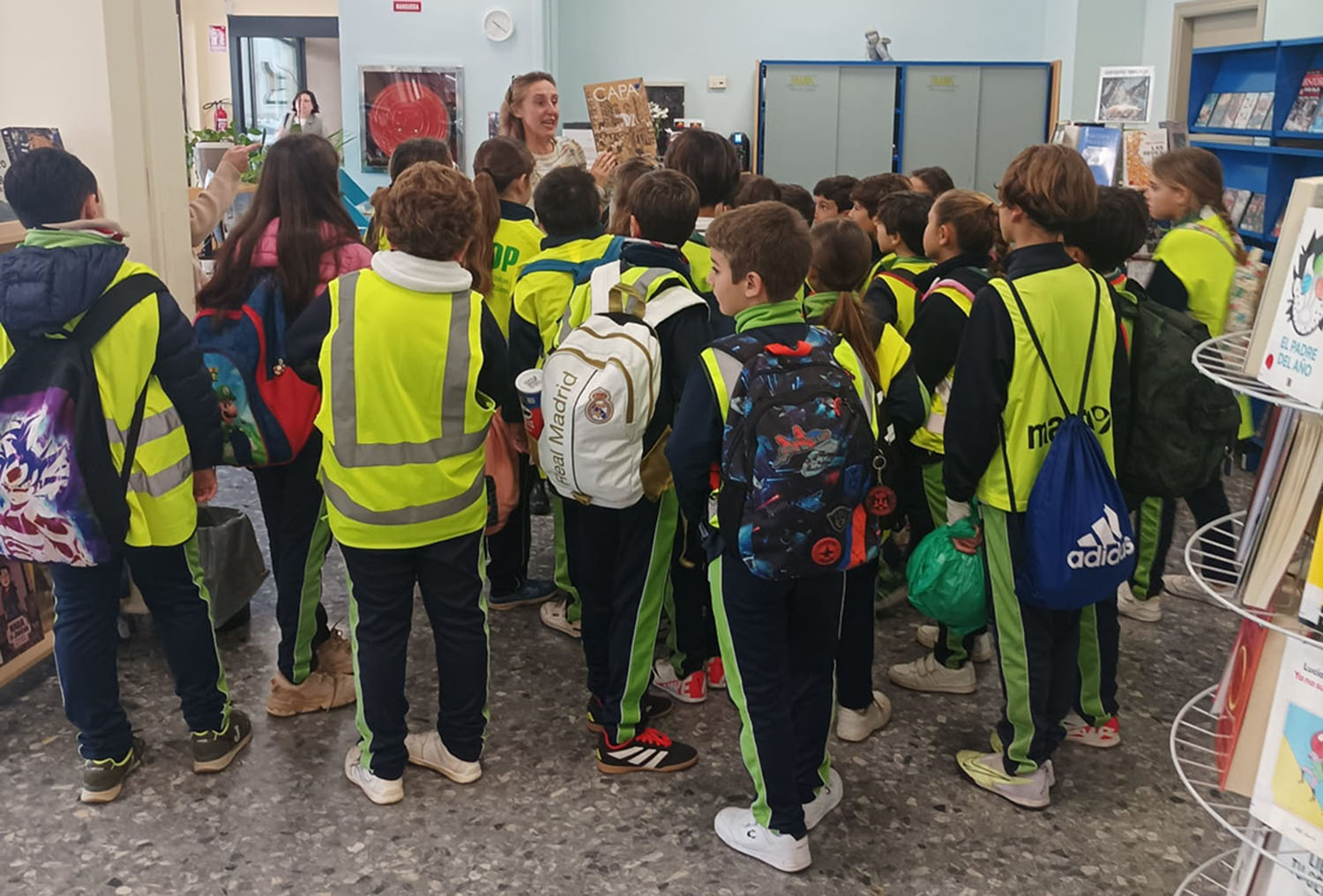 Las visitas dinamizadas para escolares vuelven a la biblioteca