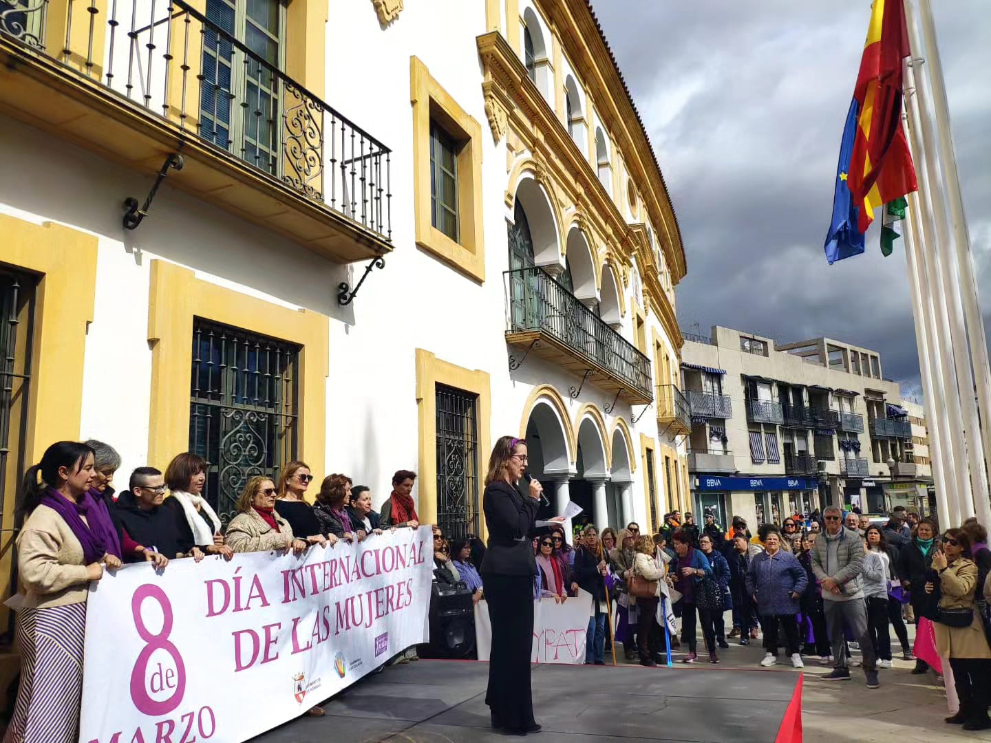 Concentración por la Igualdad en la Plaza de Los Jardines