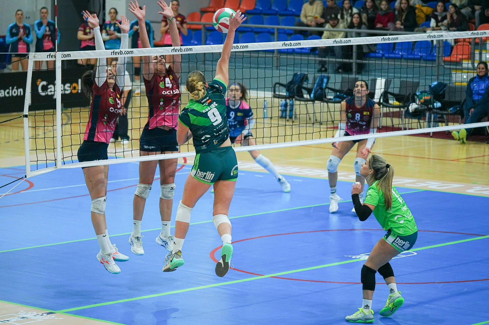 Partido de ida de los cuartos de final de playoffs