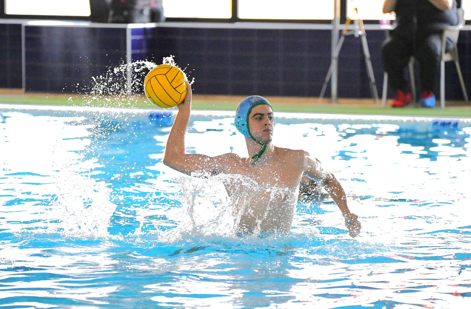 Jornada de contrastes para el waterpolo nazareno