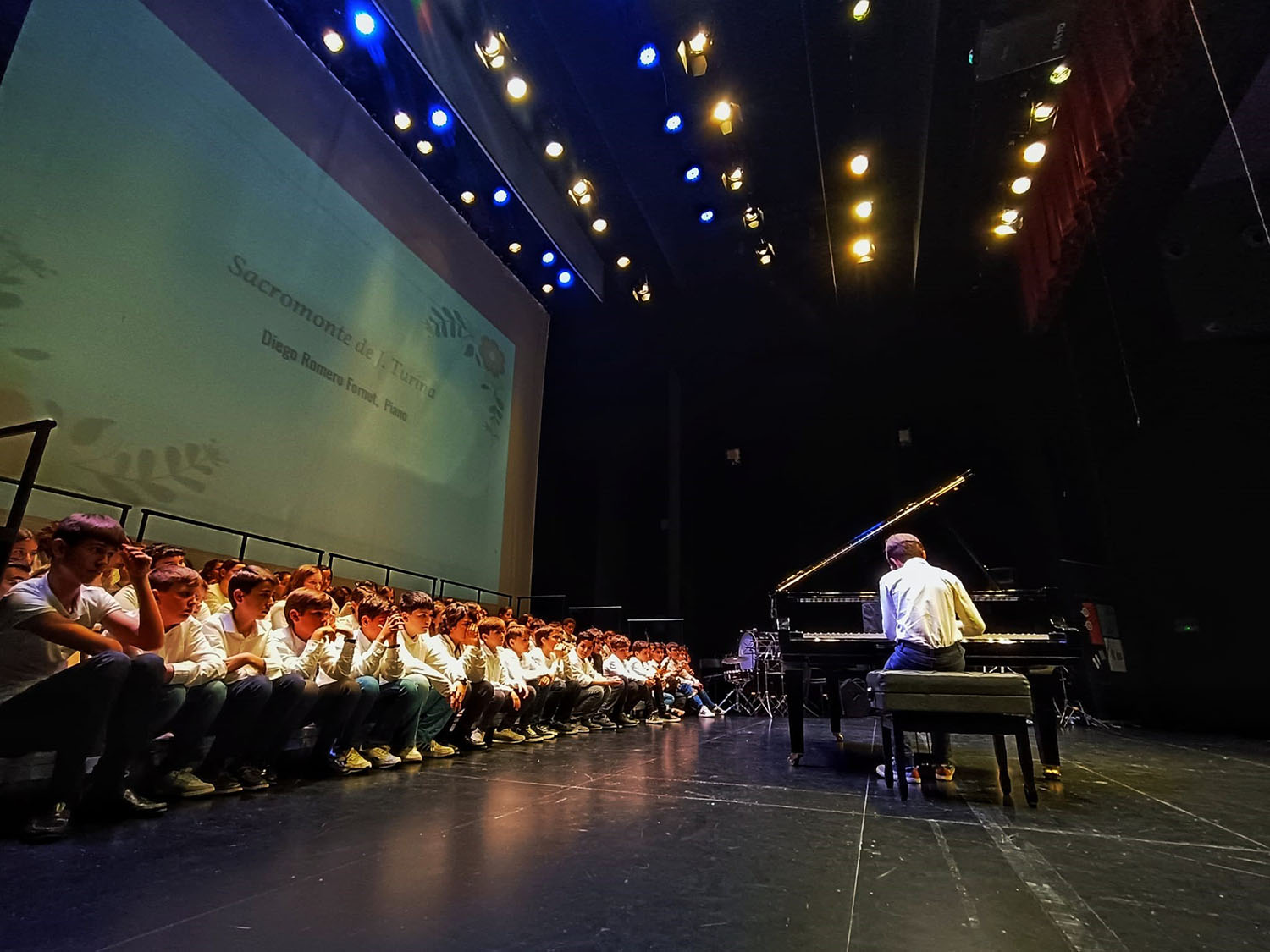 El conservatorio sale a la calle con su música