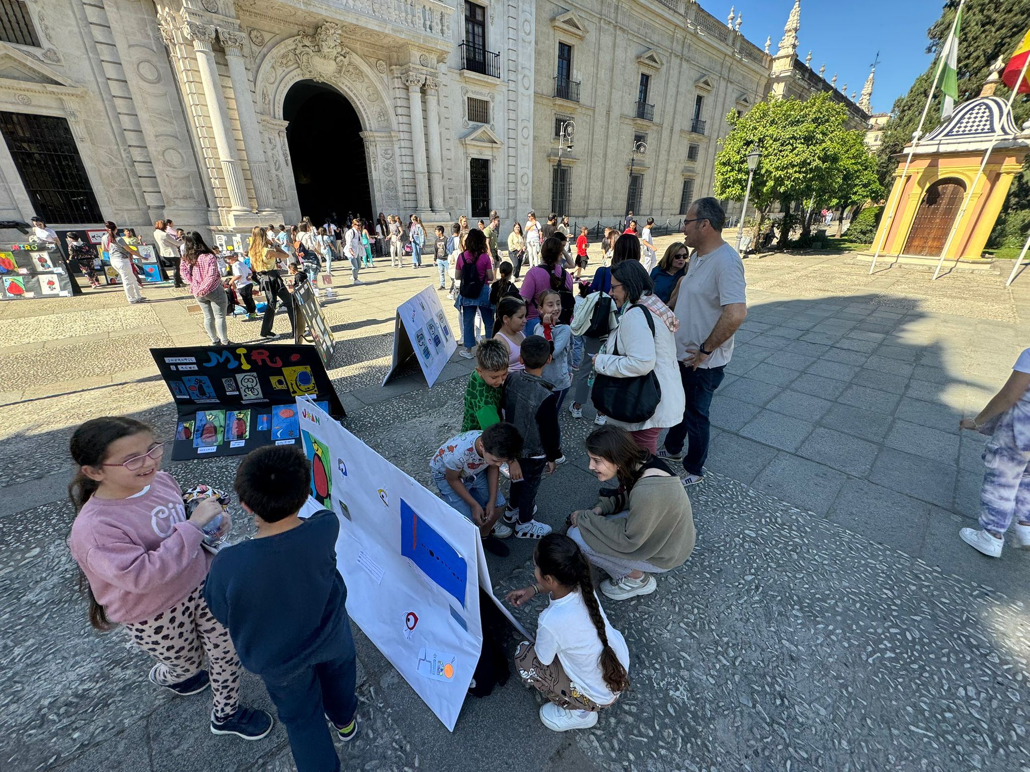 Pinturas de Joan Miró del CEIP Ibarburu en el Rectorado