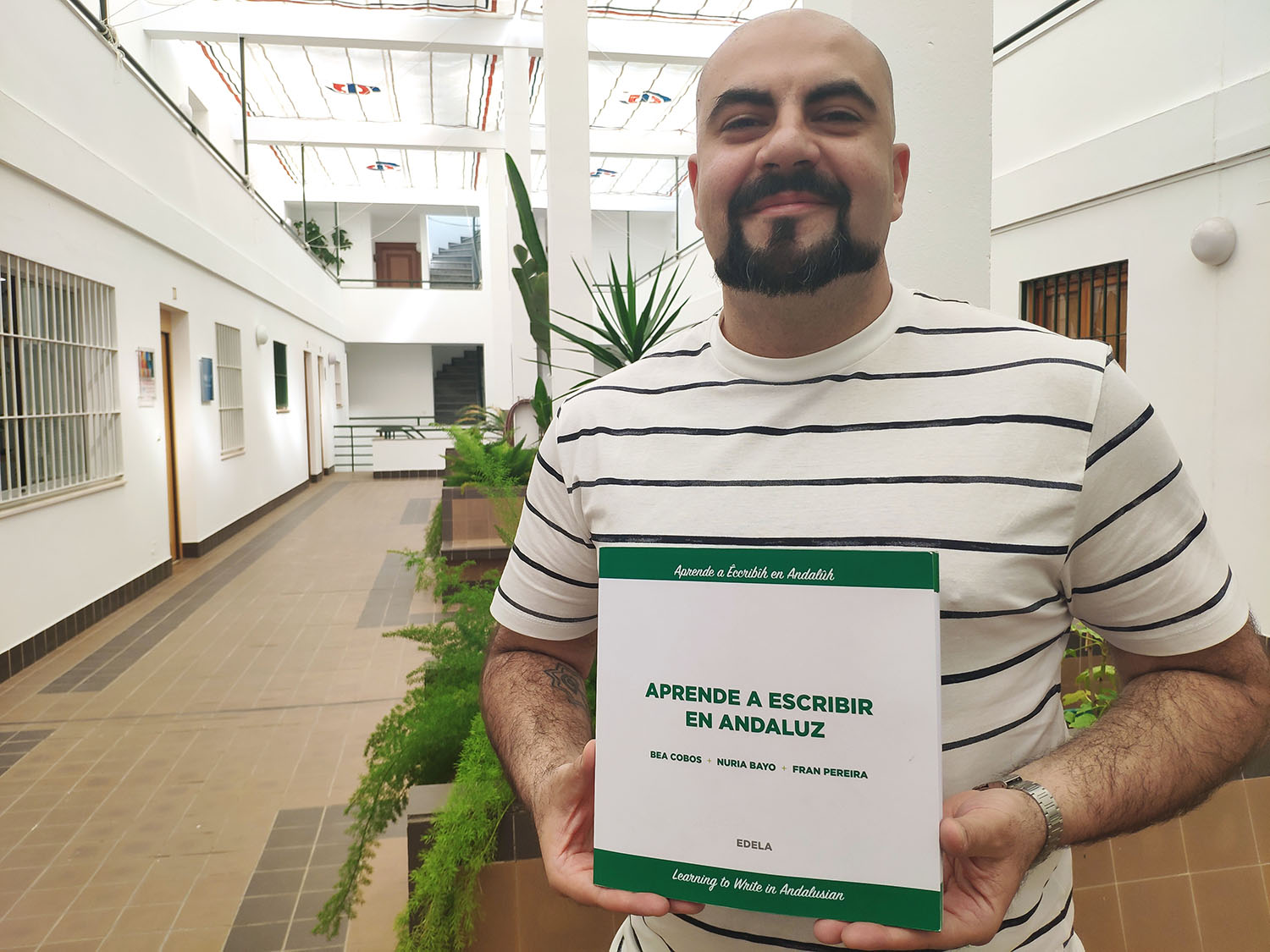 Fran Pereira participa en el primer manual para aprender a escribir andaluz