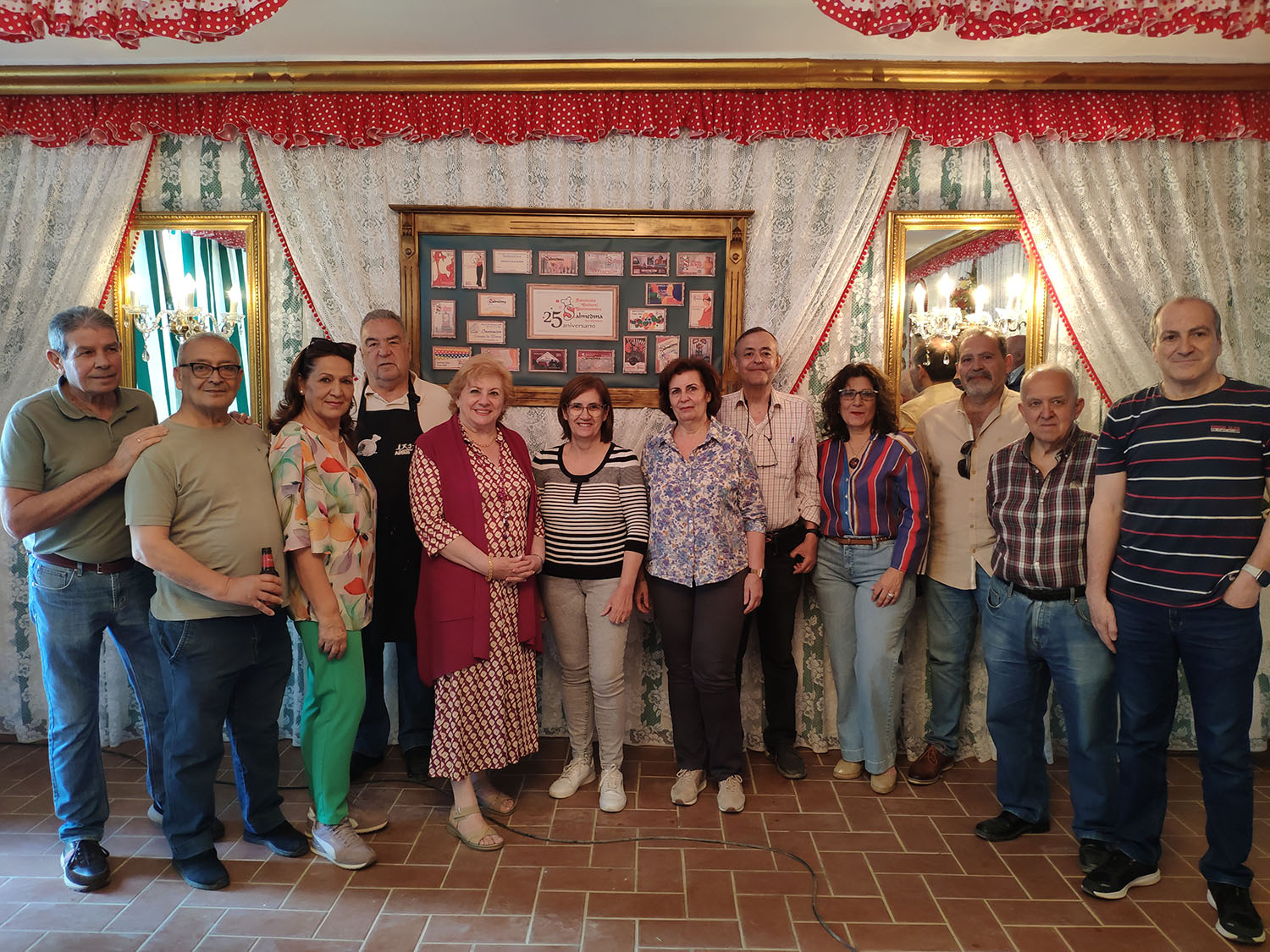 Salmedina celebra los 25 años de su caseta en la feria