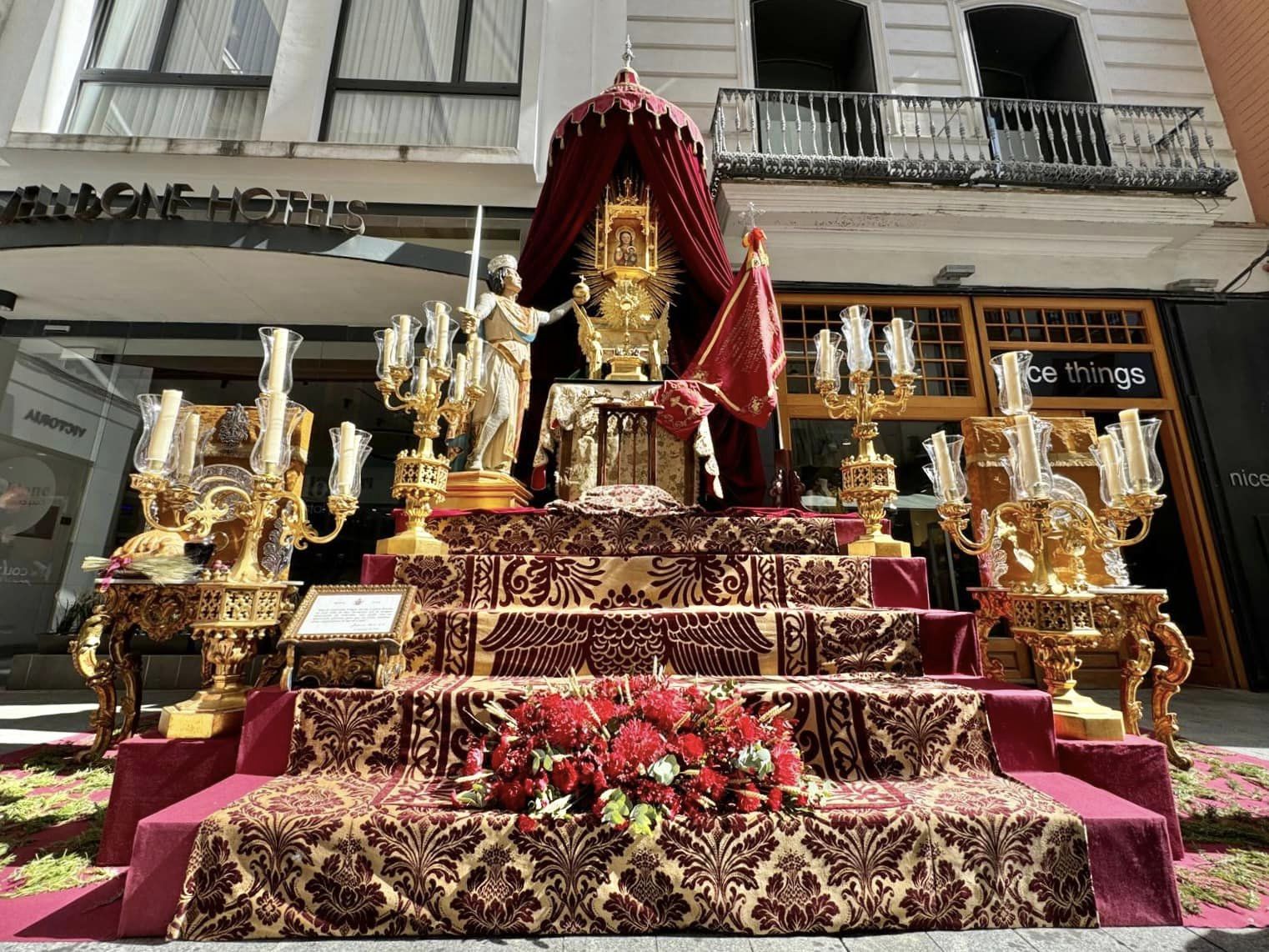 Nuevo altar de Valme en la procesión del Corpus de Sevilla