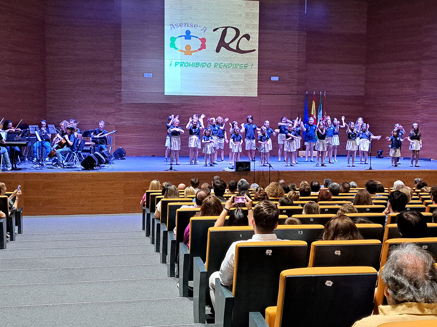 ¡Prohibido rendirse! congregó a unas 300 personas solidarias