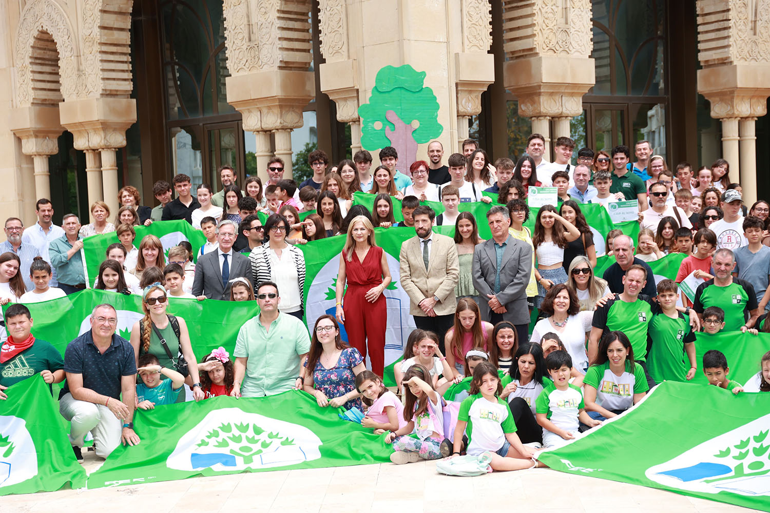Bandera verde para el Colegio San Alberto Magno