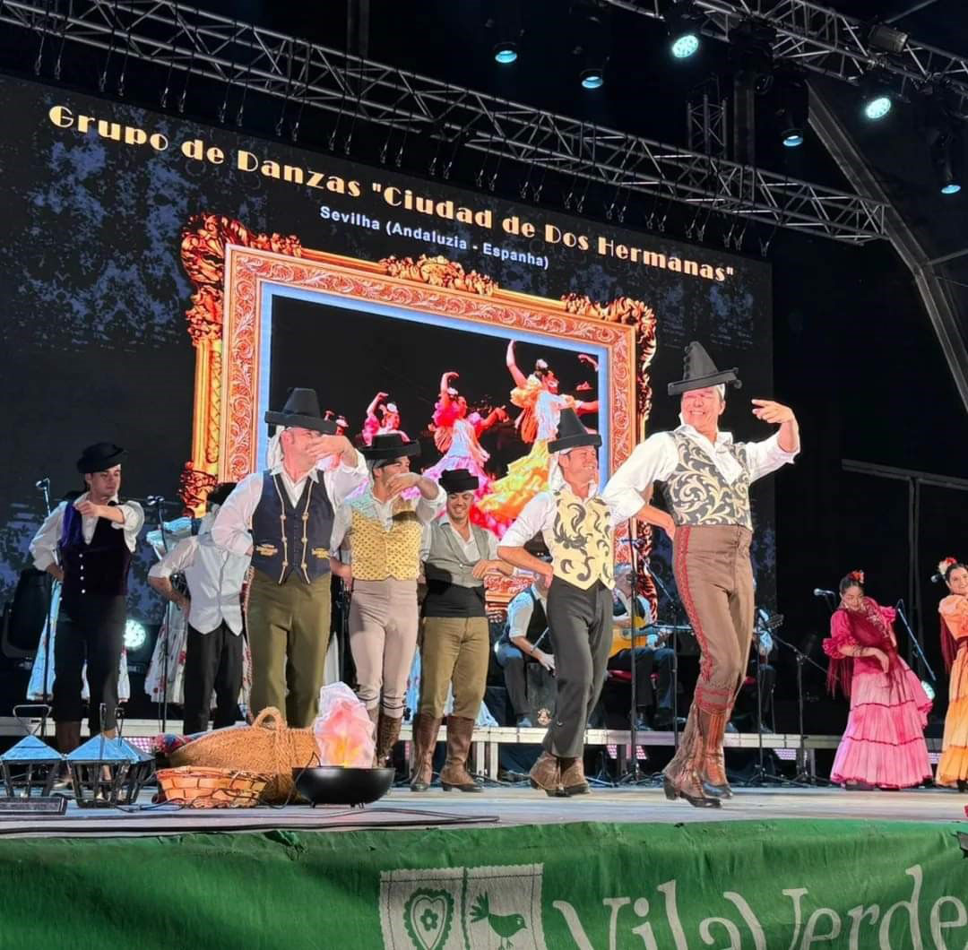 El 63° Festival Folclórico Luso-Espanhol recibió al Grupo de Danzas