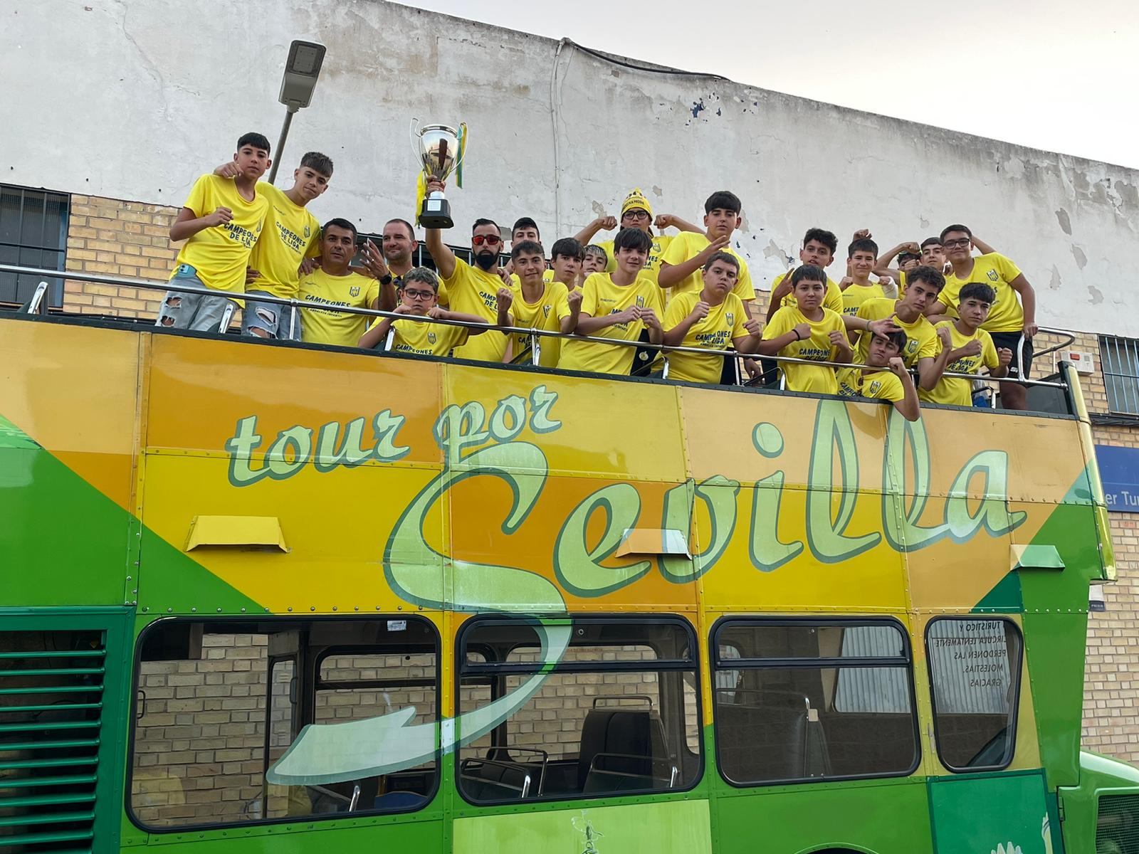 El infantil B de la PD Rociera se subió al autobús del ascenso