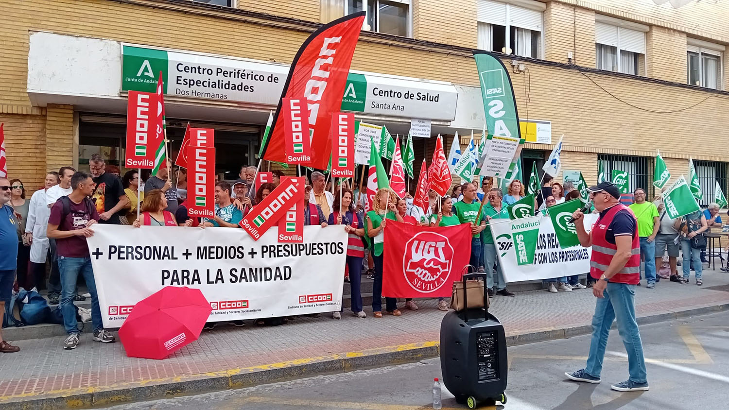 Concentración en el centro de especialidades por falta de plantilla