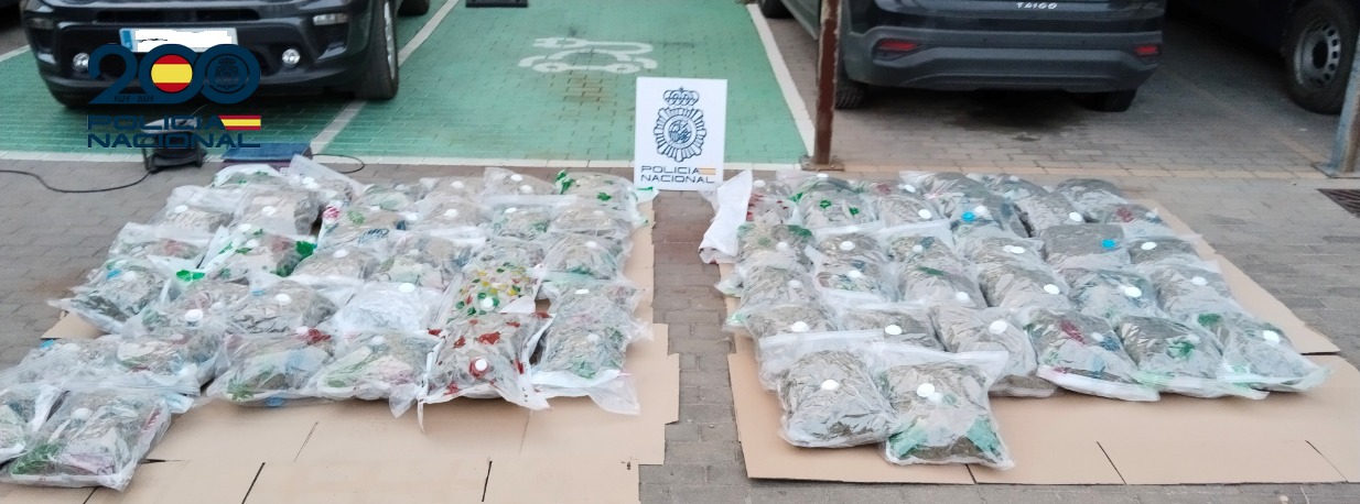 El fuerte olor a marihuana permite la detención de dos traficantes