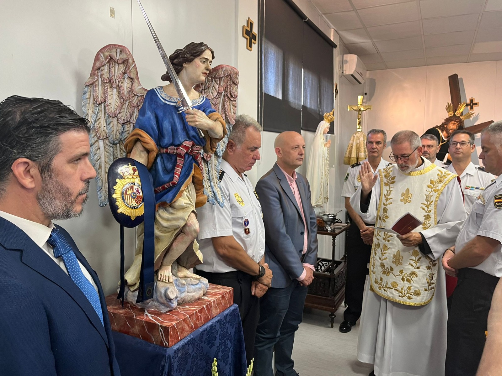 El Santo Ángel Custodio es bendecido en la Parroquia de San José
