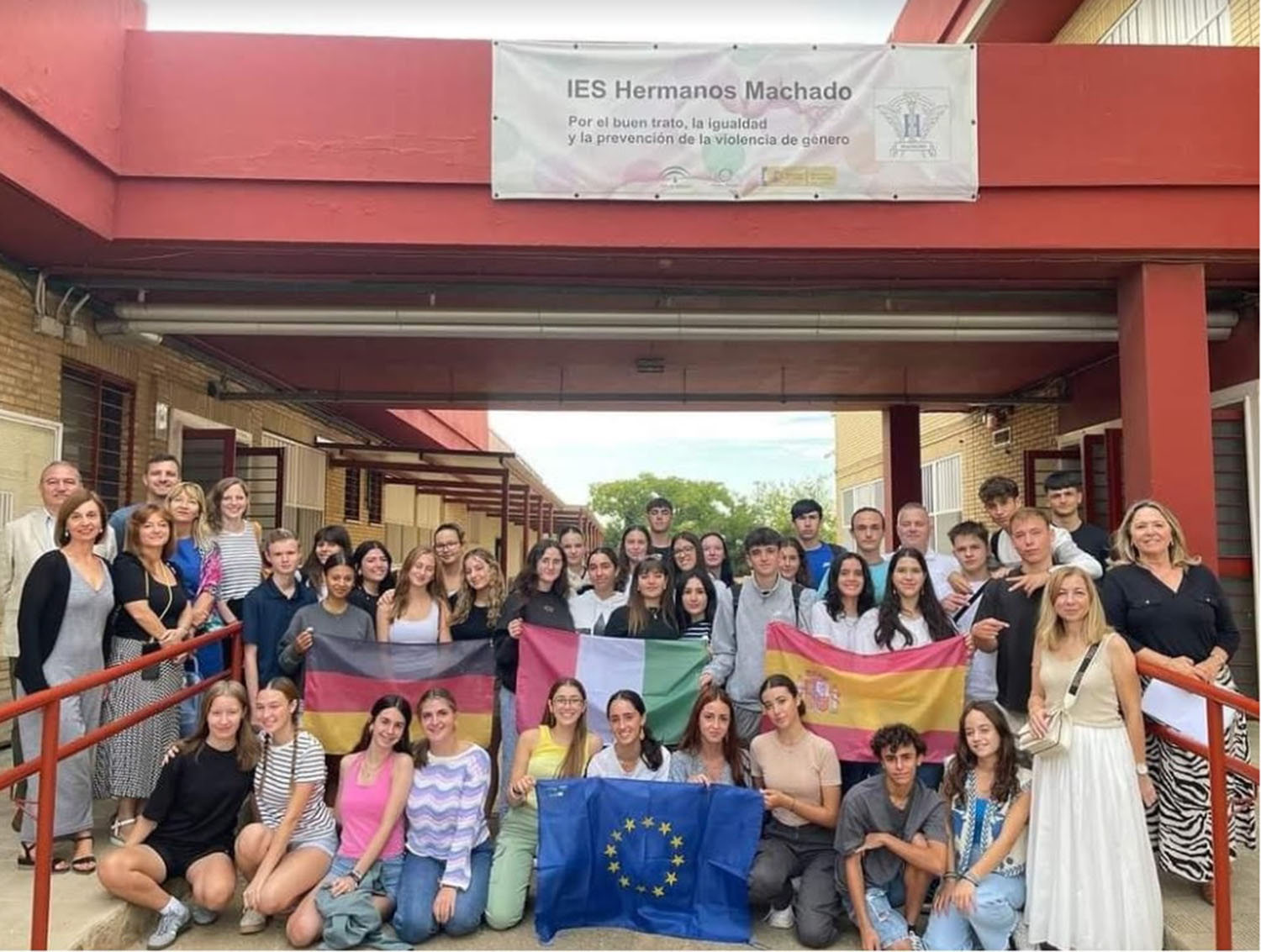 EUROSCOLA invita a participar al IES Hermanos Machado