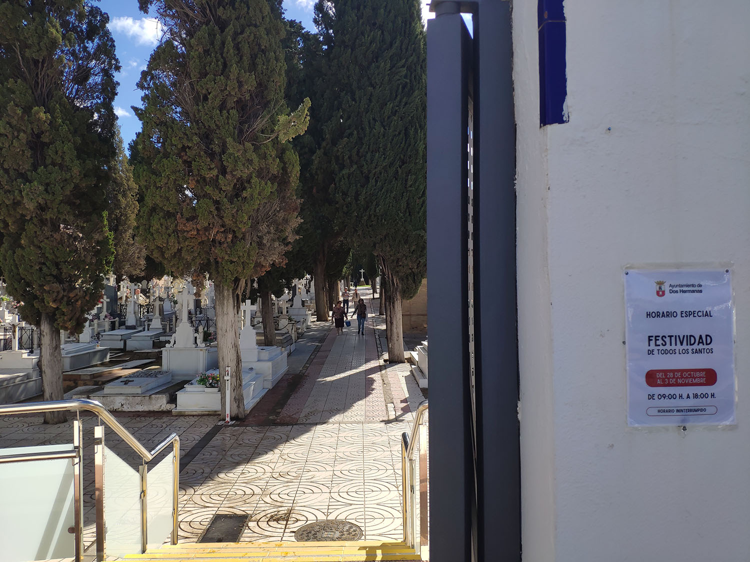Horario ininterrumpido en el cementerio municipal