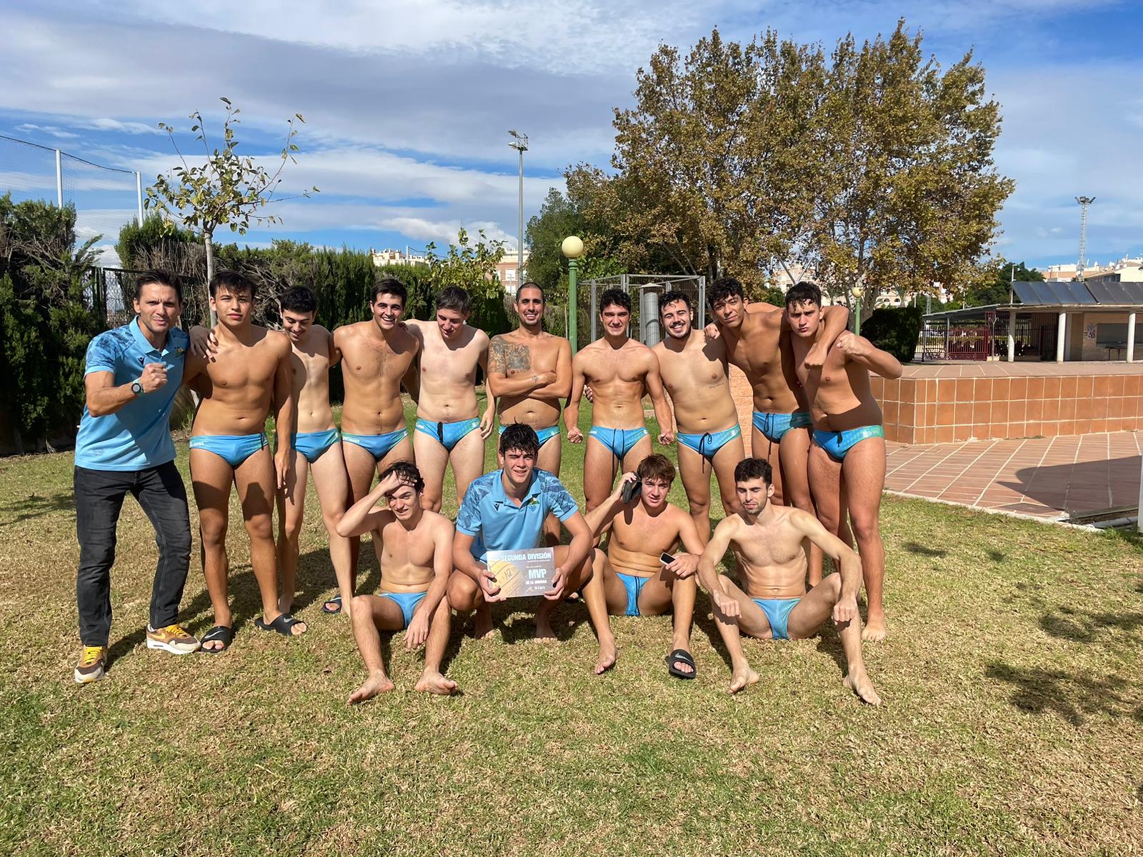 El liderato del waterpolo masculino se confirma en Elche