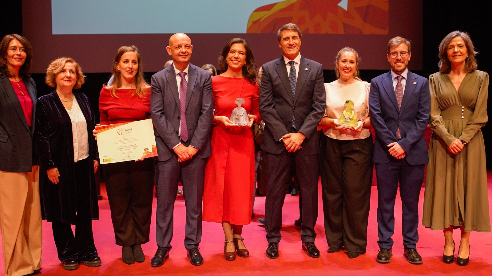 Diploma a la Delegación de Igualdad con motivo del 25-N