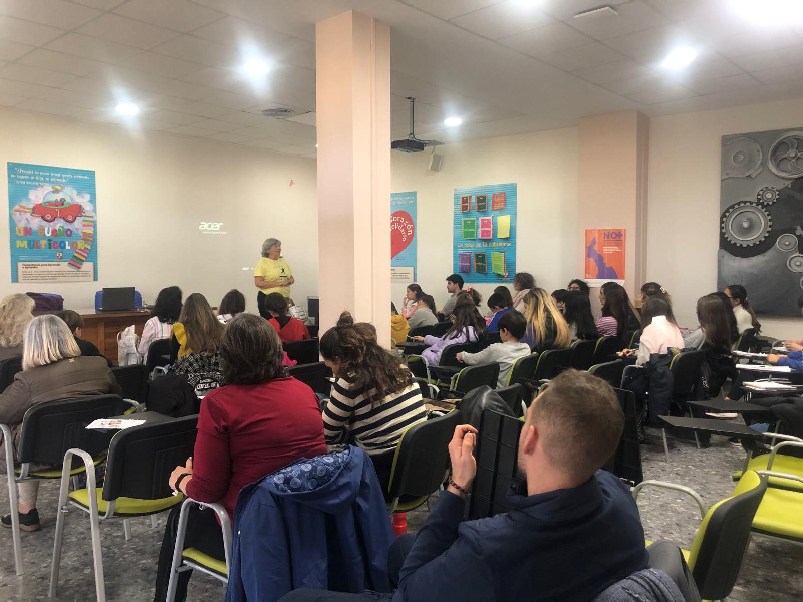 Trabajo cooperativo y encuentro con entidades sociales